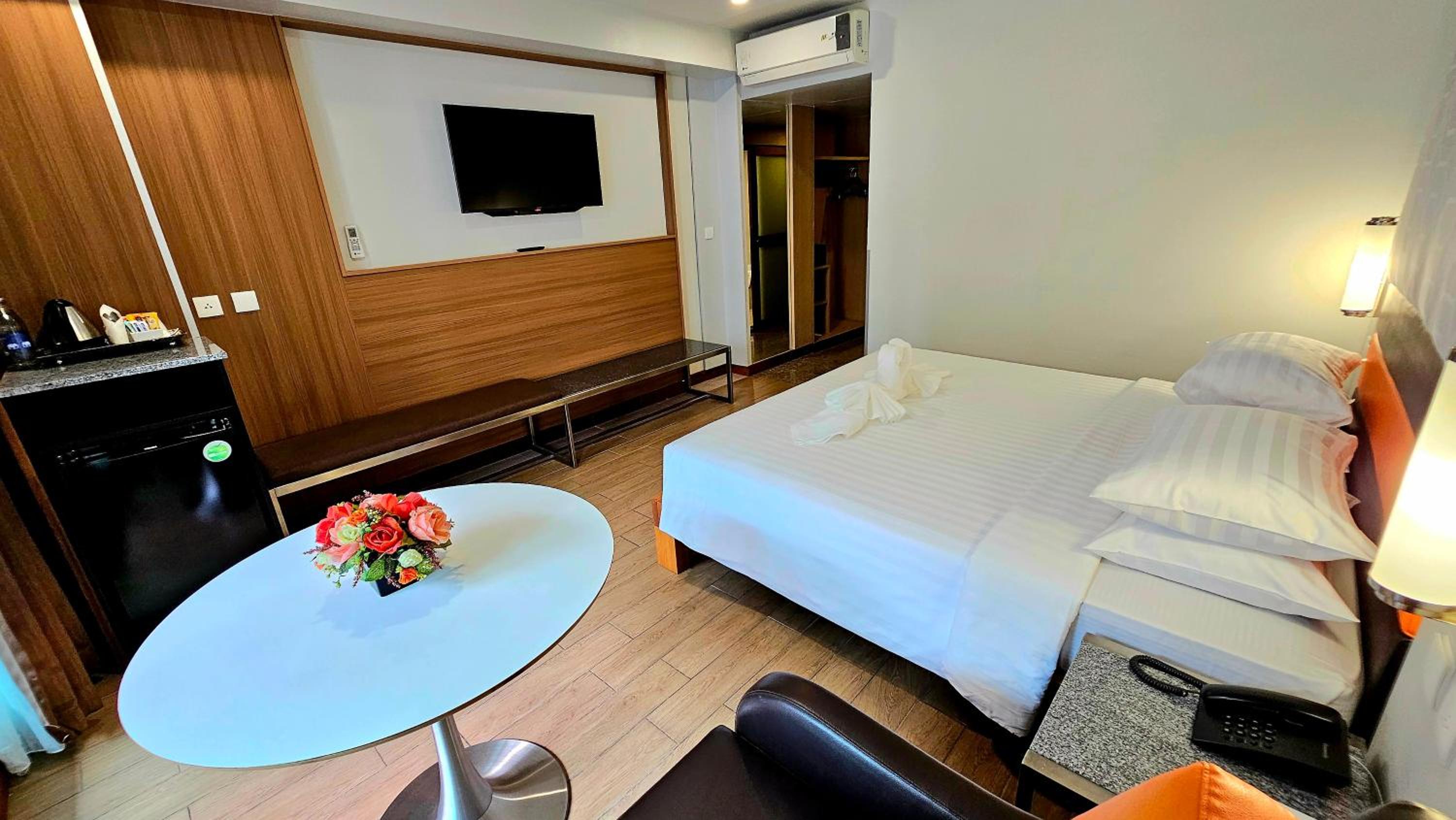 Deluxe Double Room with Balcony