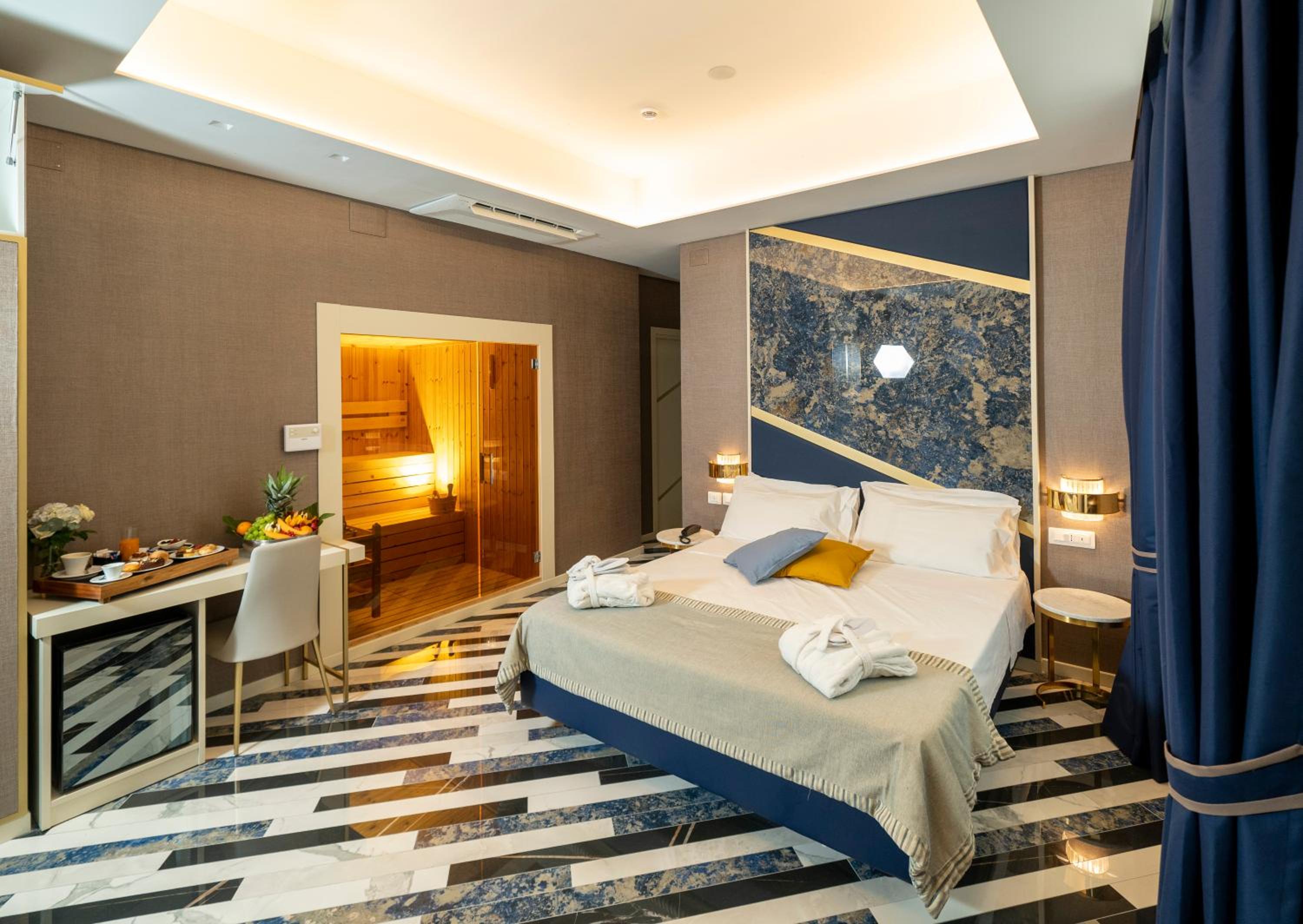 Junior Suite with Sauna