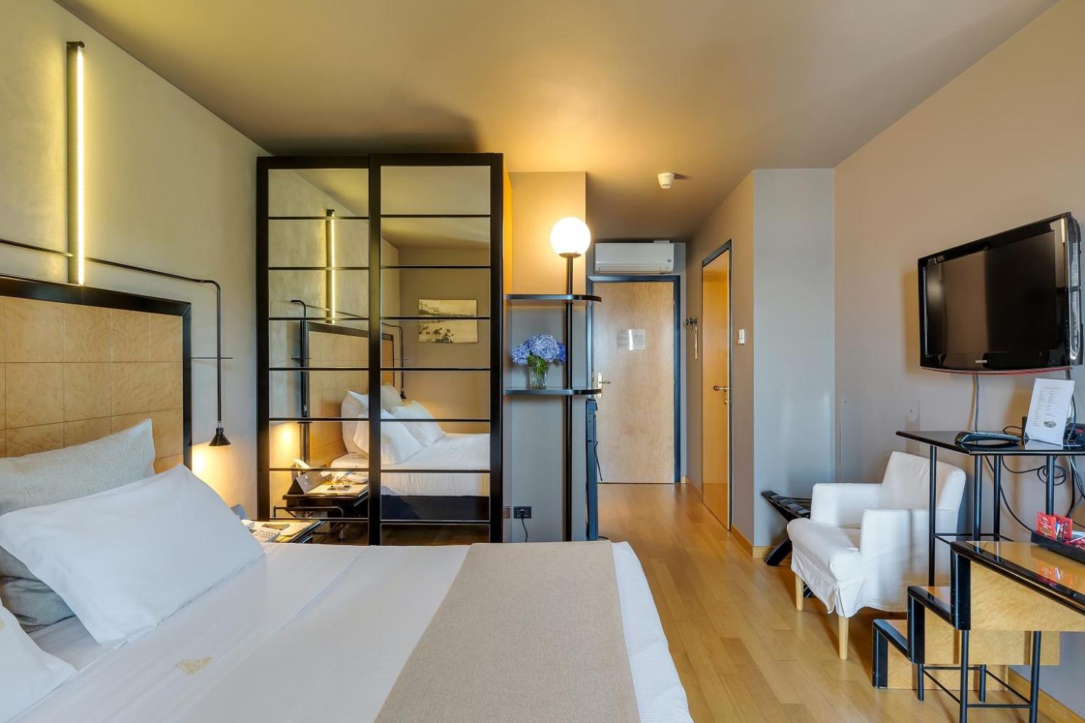 Superior Single Room With Lake View