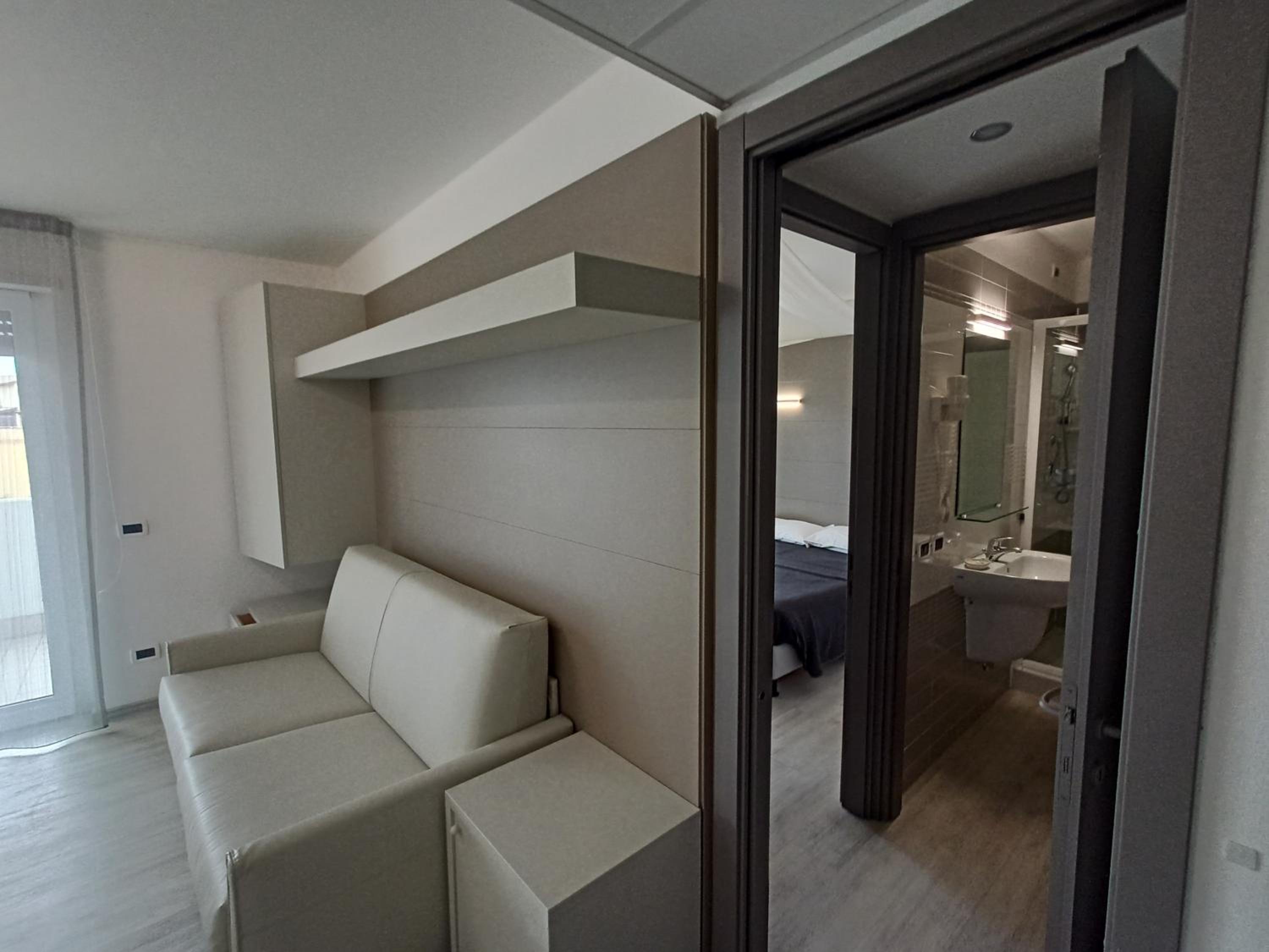 One-Bedroom Apartment (4 Adults)