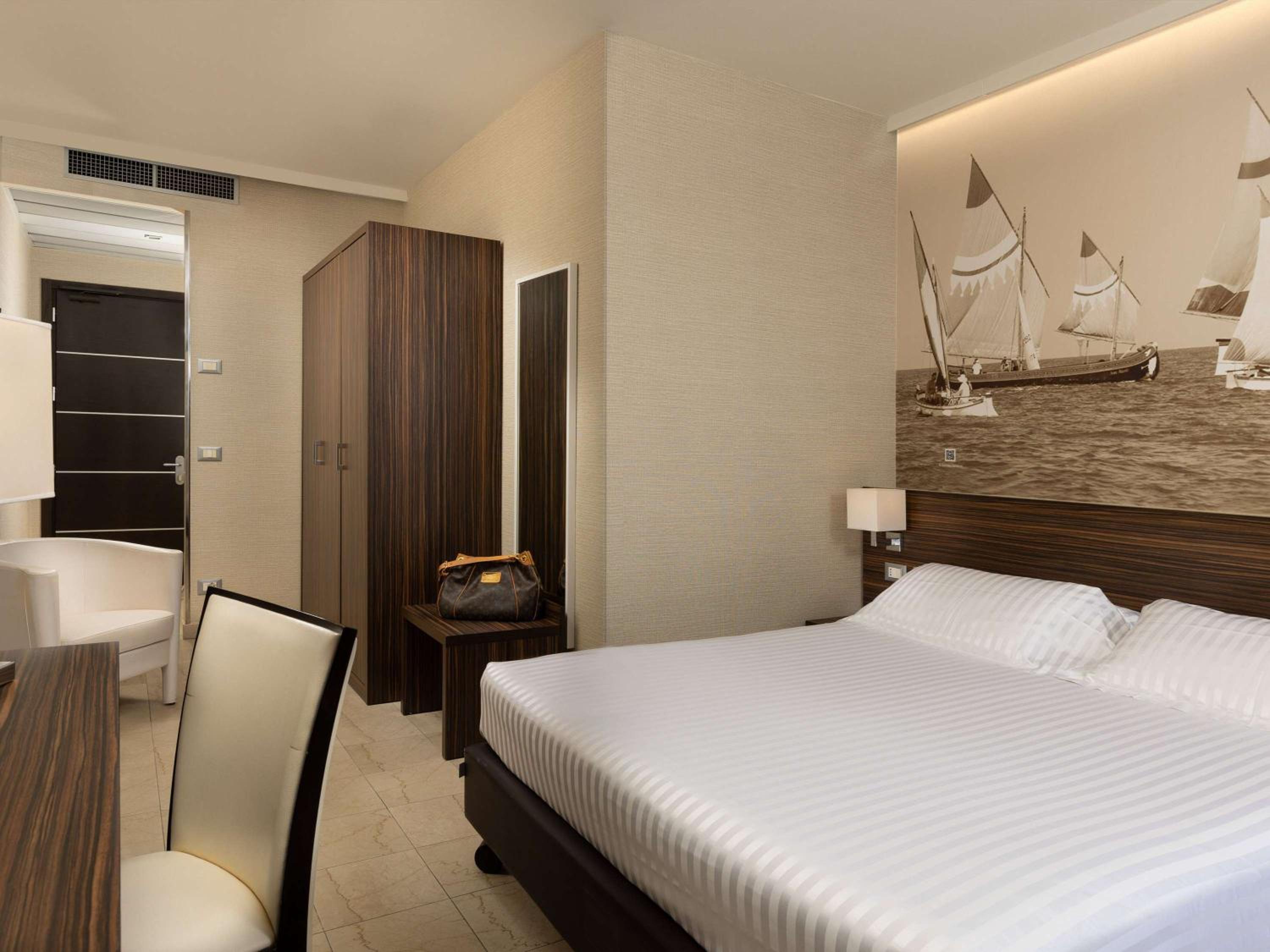 Classic Double Room with Terrace