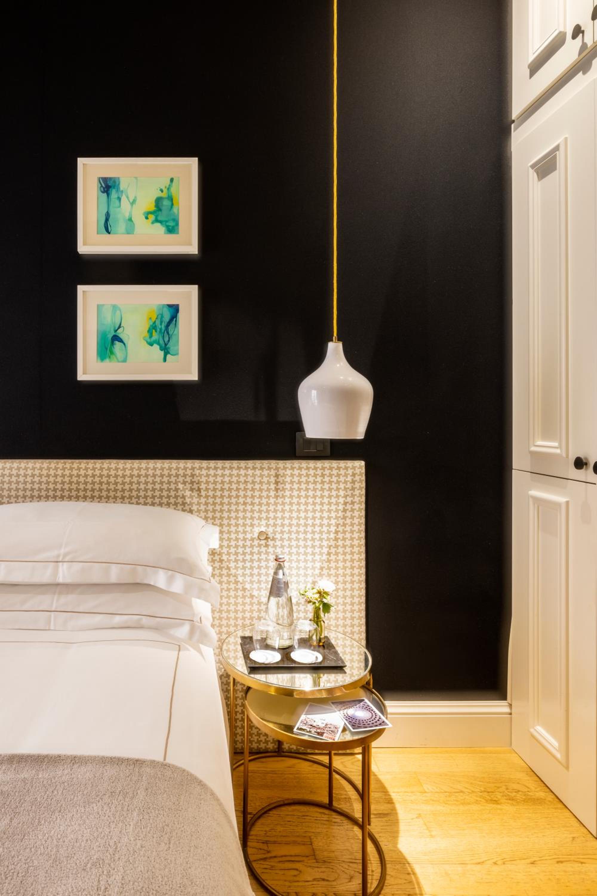 Two-Bedroom Suite (2 Adults + 2 Children) 