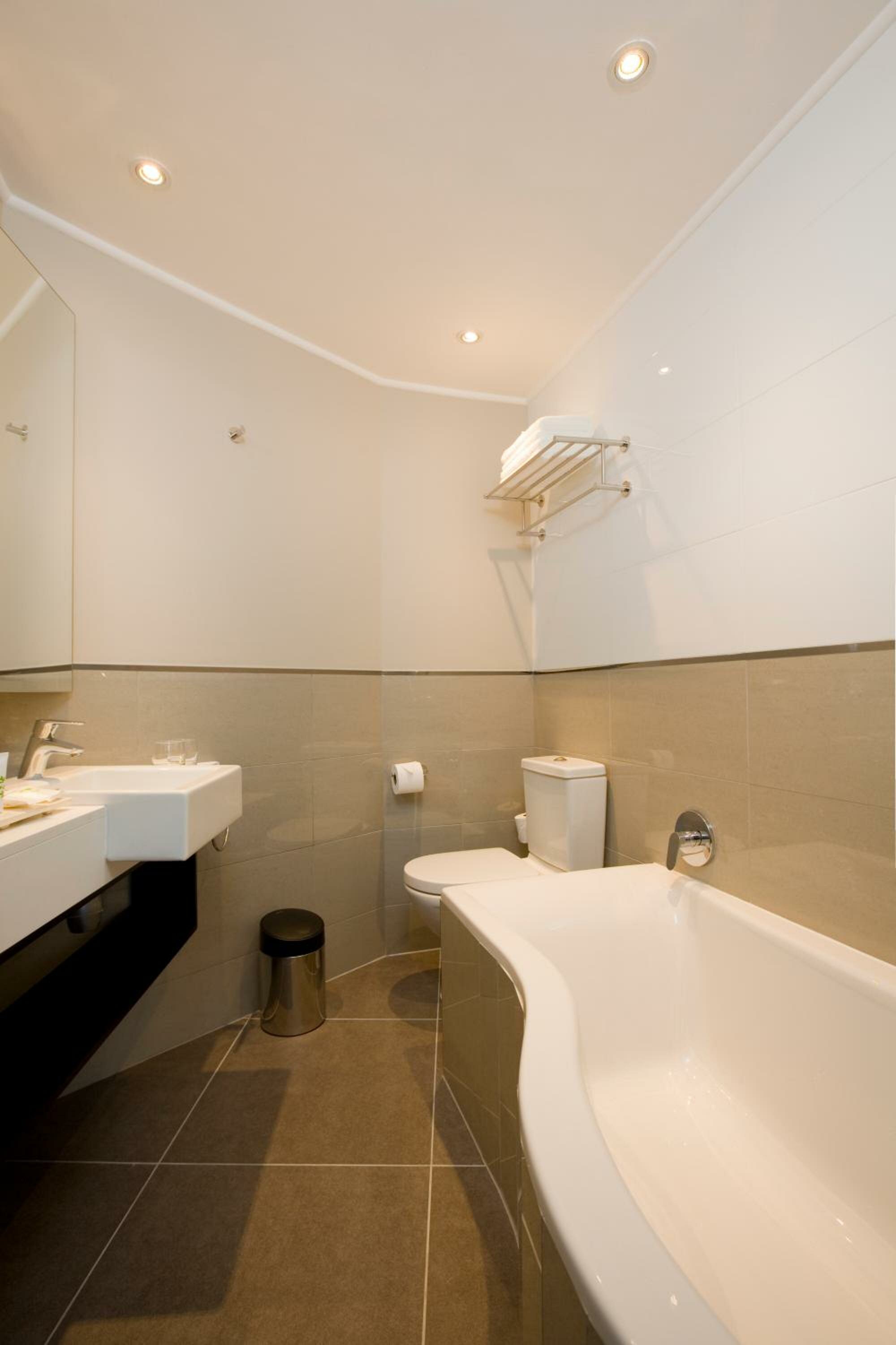 Double Room with Two Double Beds - Non-Smoking