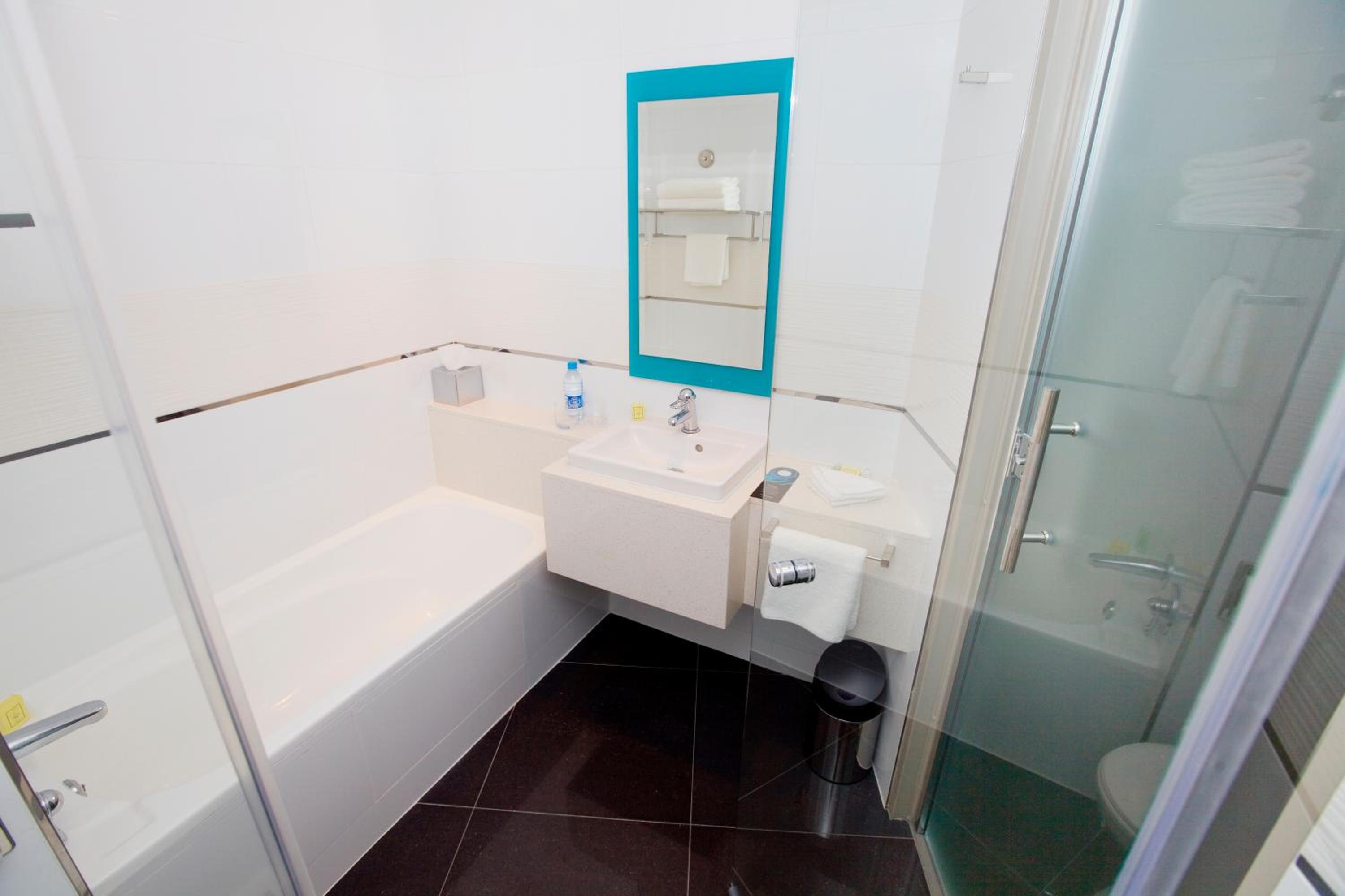 Double Room with Two Double Beds - Non-Smoking