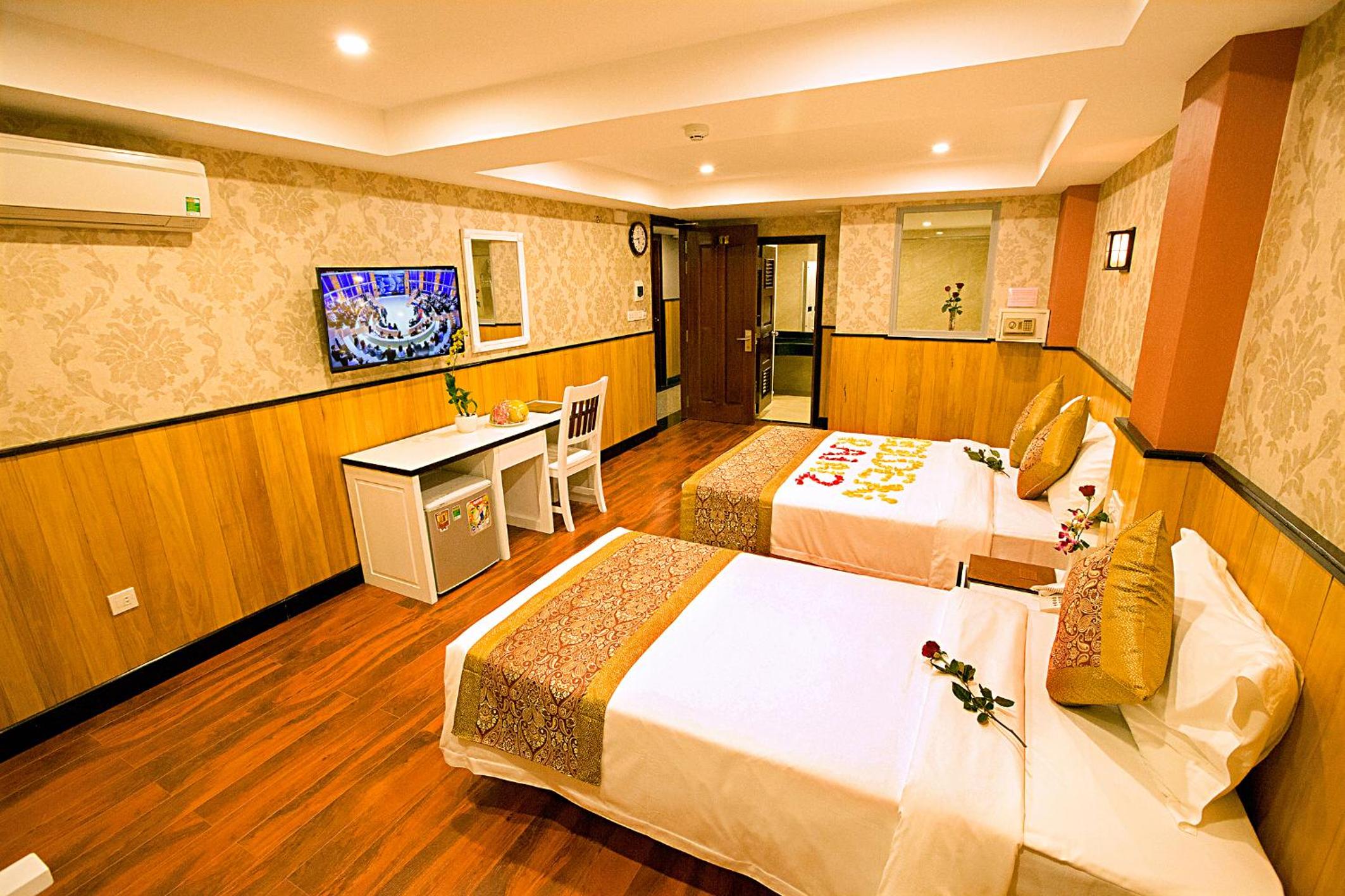 Deluxe Triple Room with Sea View