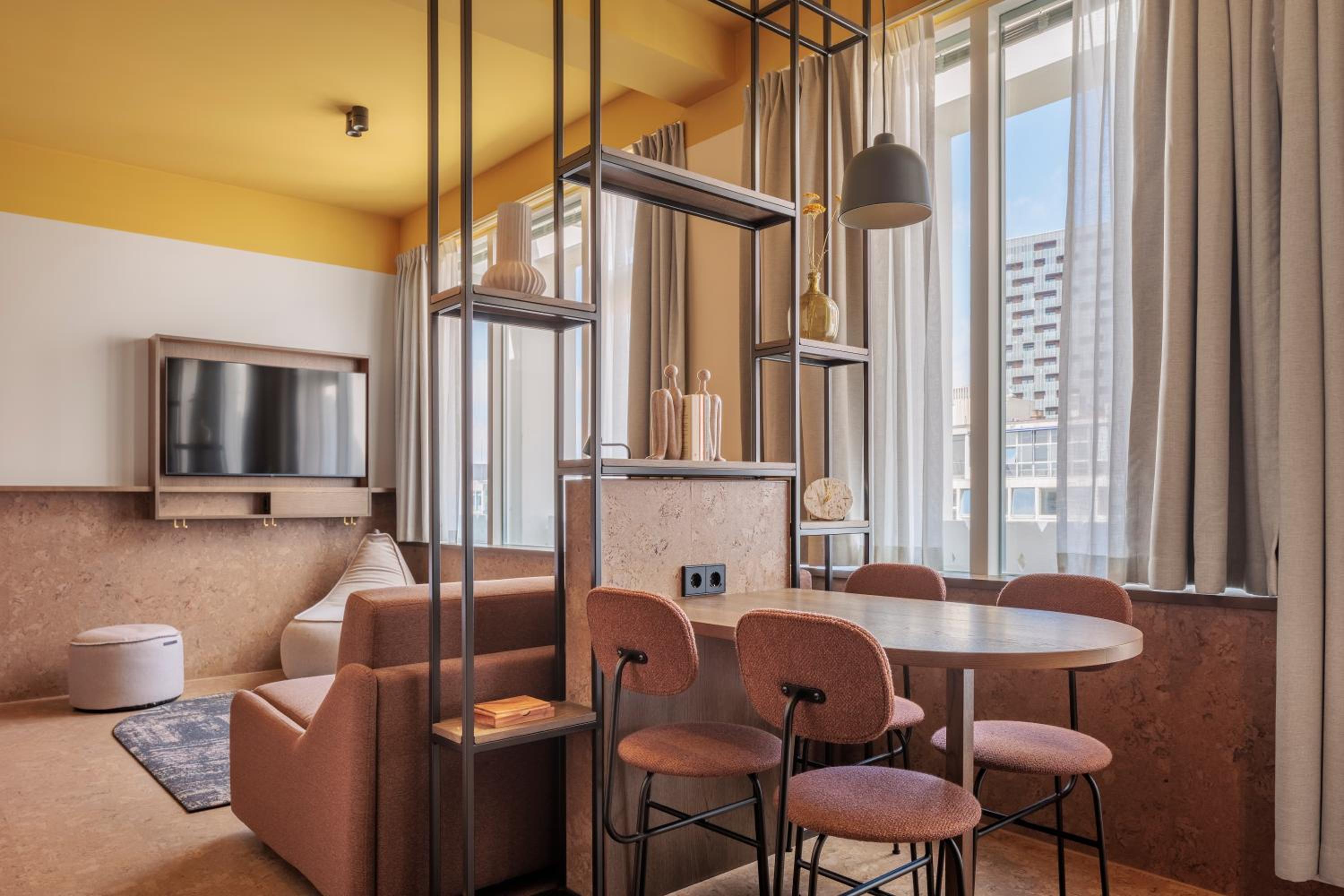 Sustainable Executive Studio