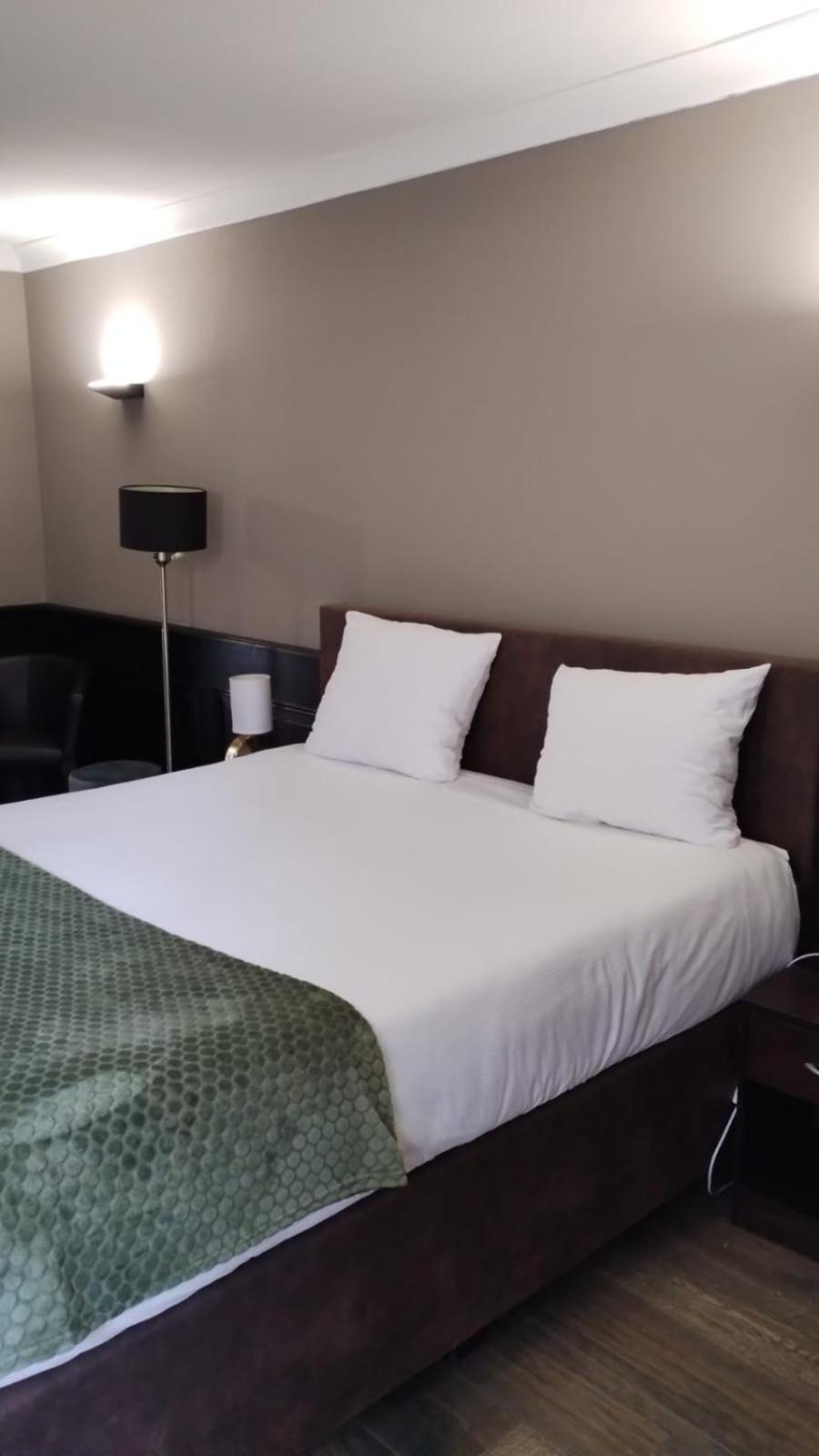 Double Room With King Bed