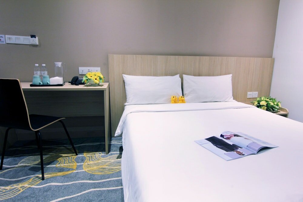 Standard Double, No Windows