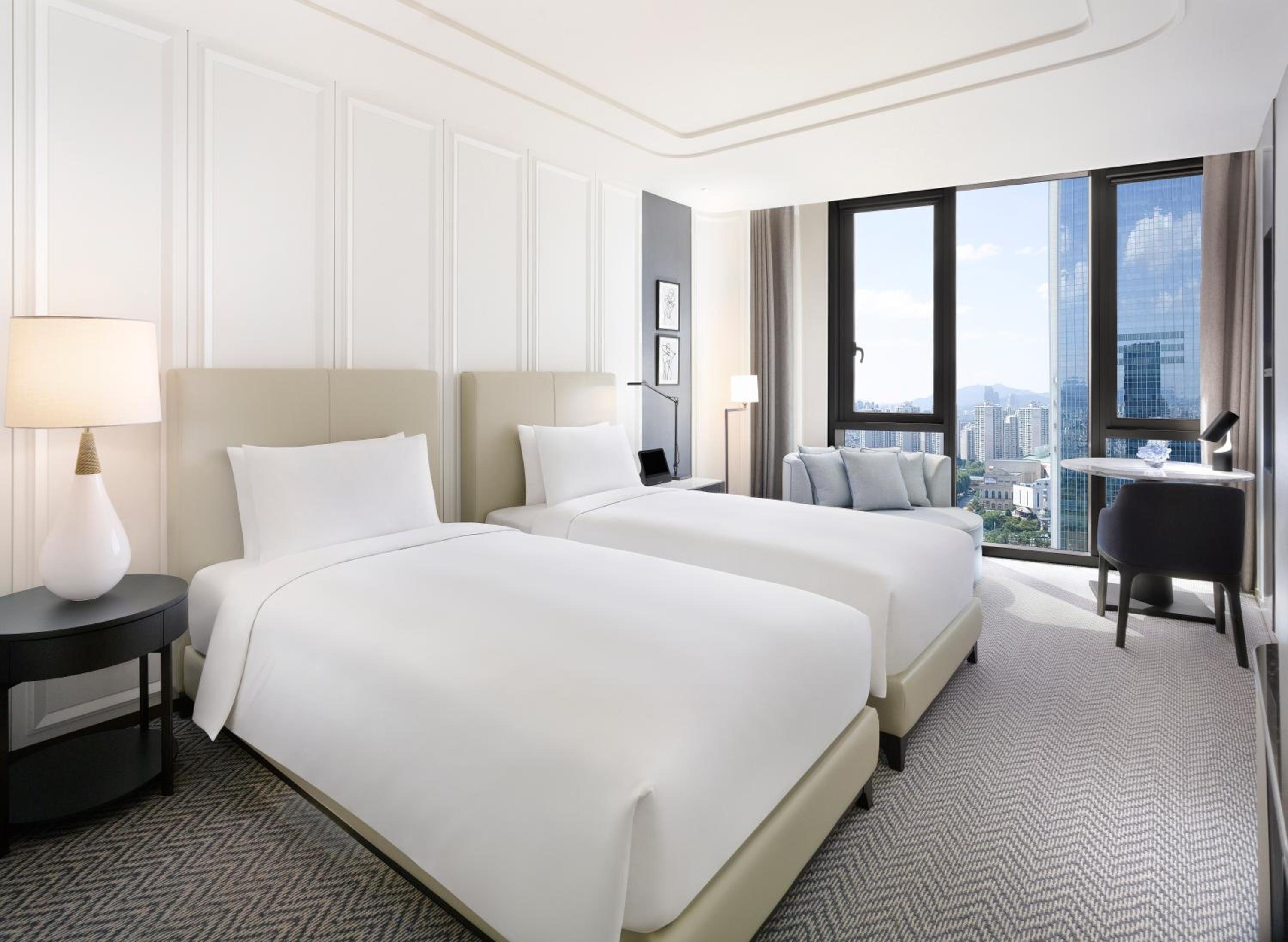 Luxury Lake Room with 2 Single Beds, Lake View