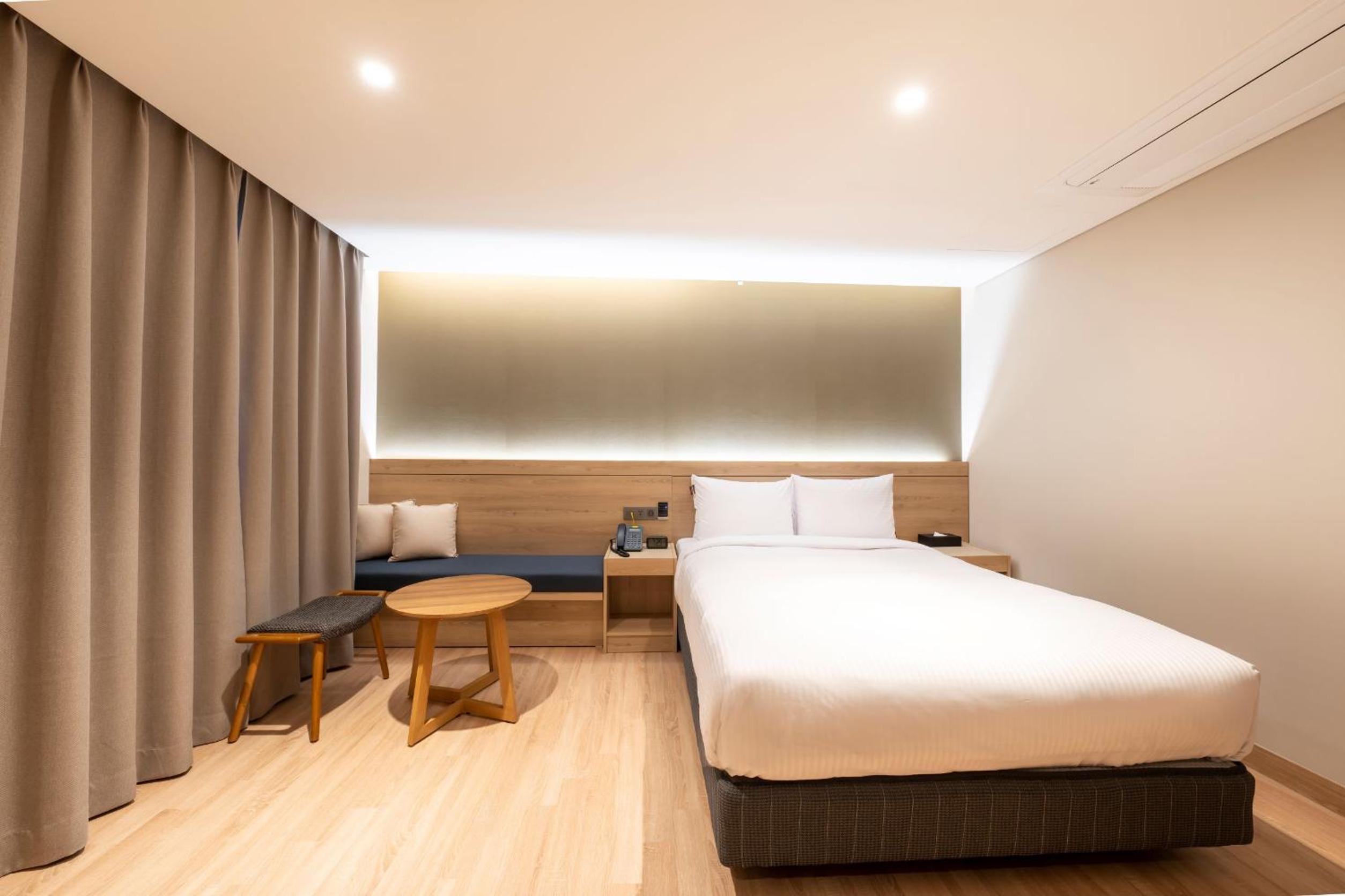 Deluxe Double Room with Bath