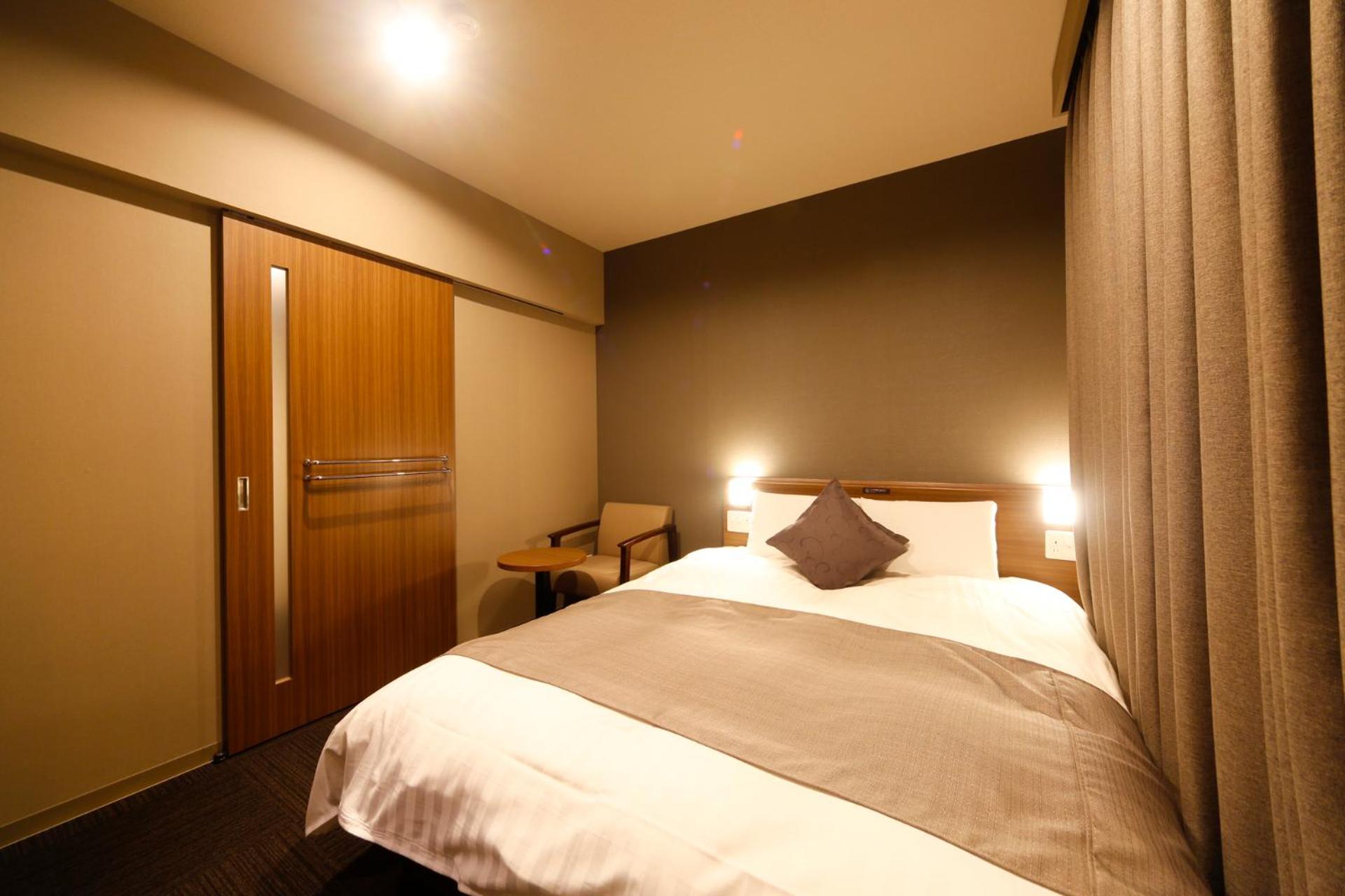 Queen Room - Non-Smoking