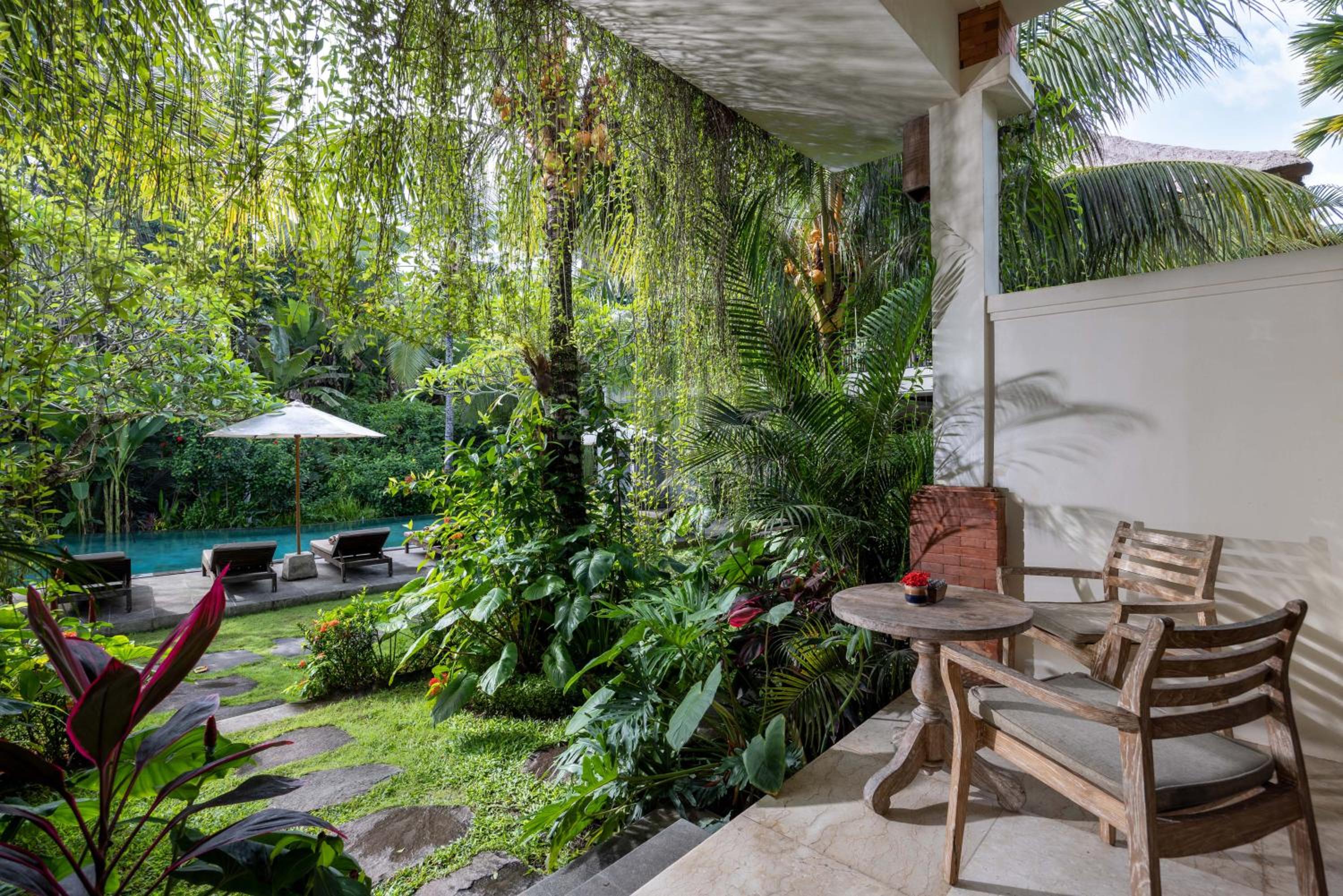 Deluxe Room with Pool View