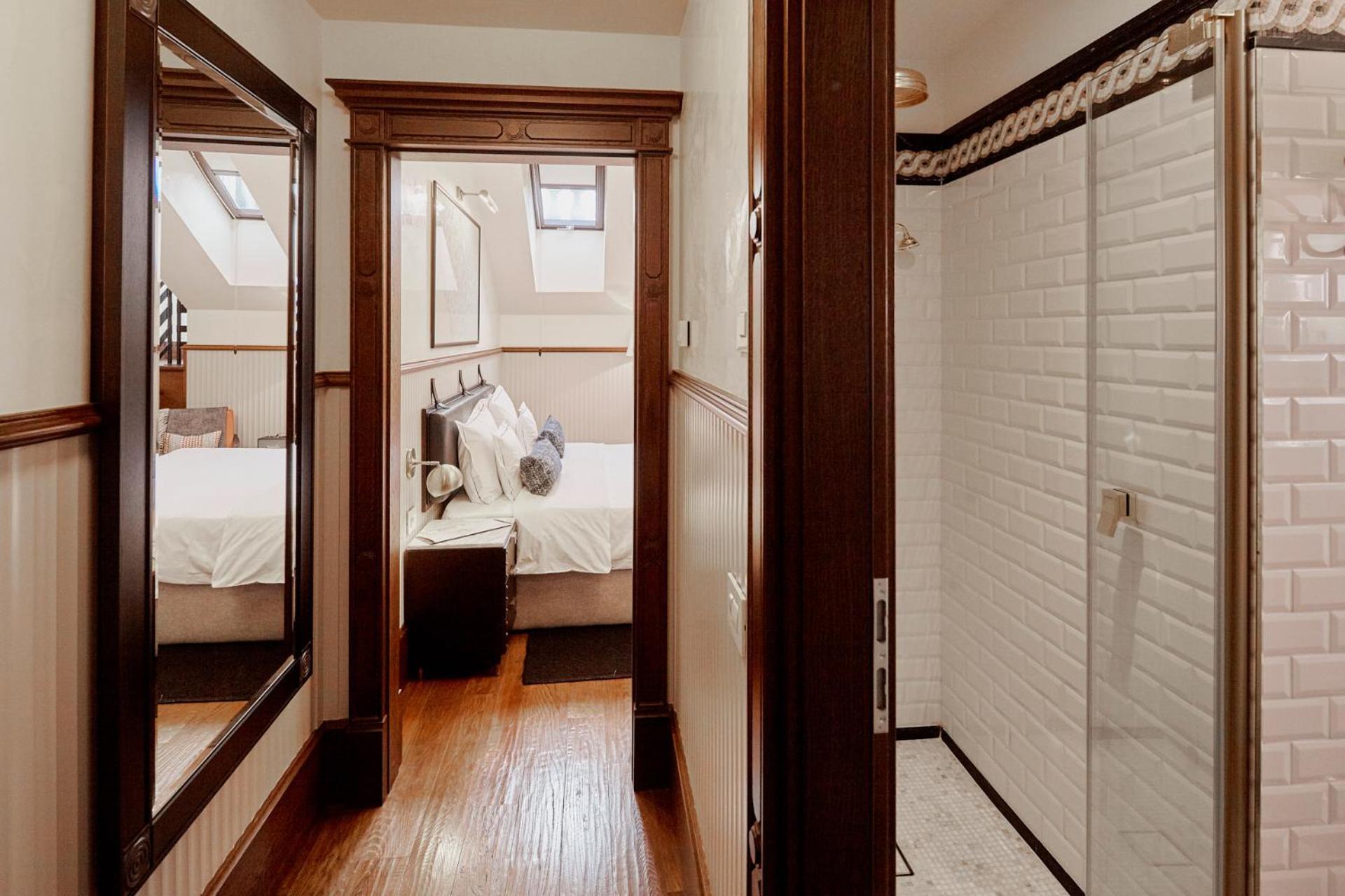 Superior Double Room with Balcony