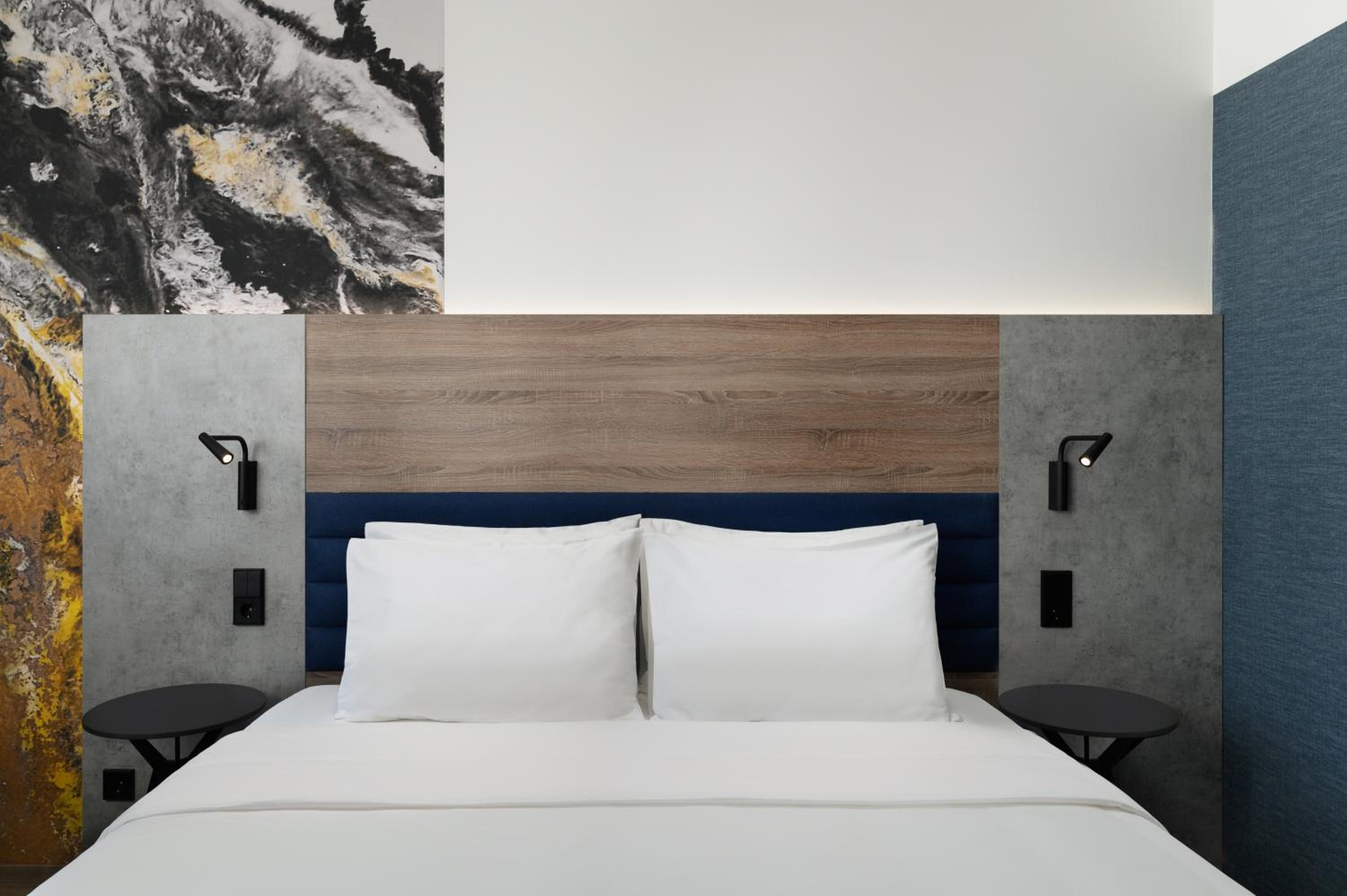 Premium Double Room with City View ( newly refurbished )