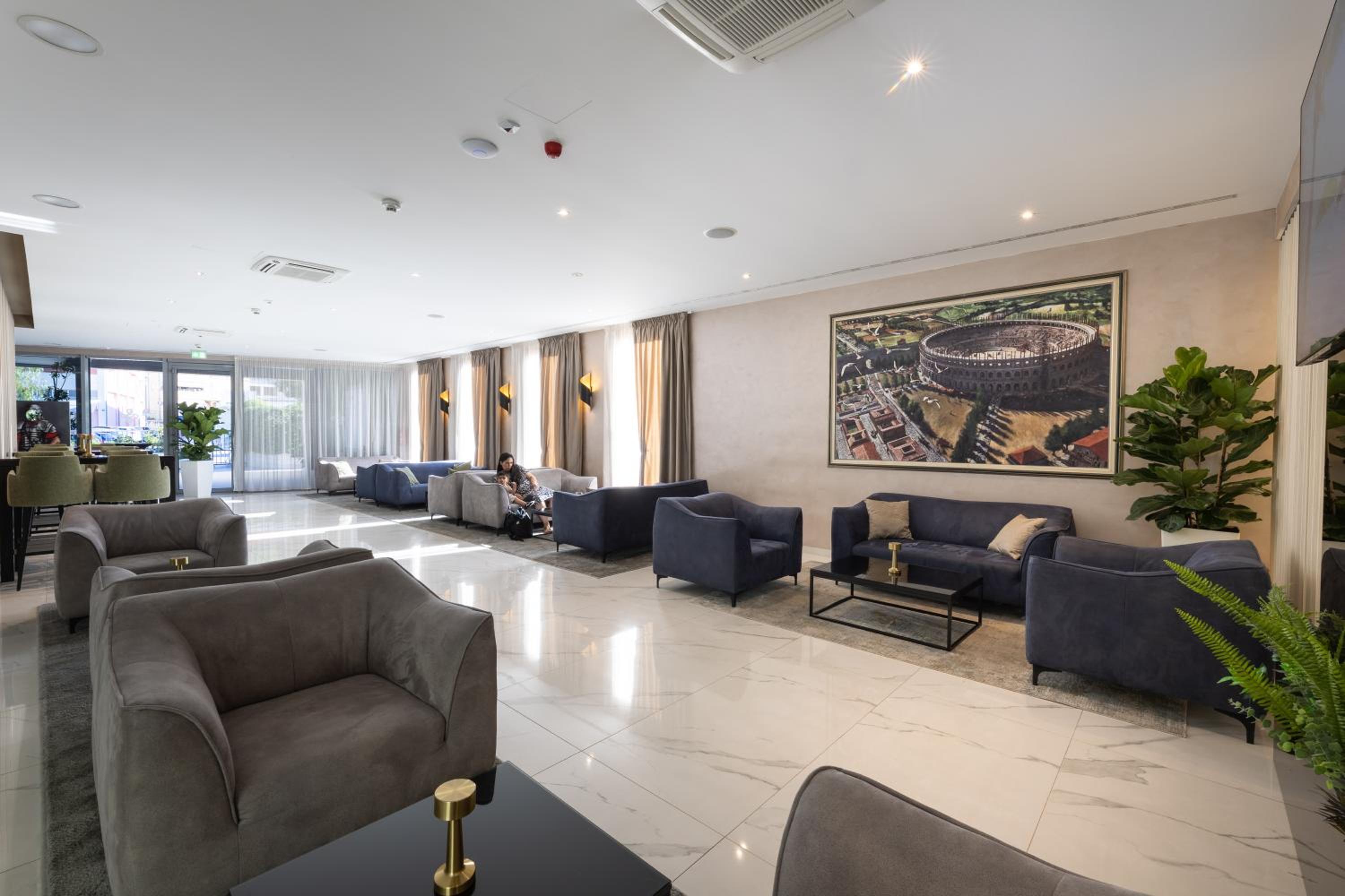 Standard Twin Room with Balcony