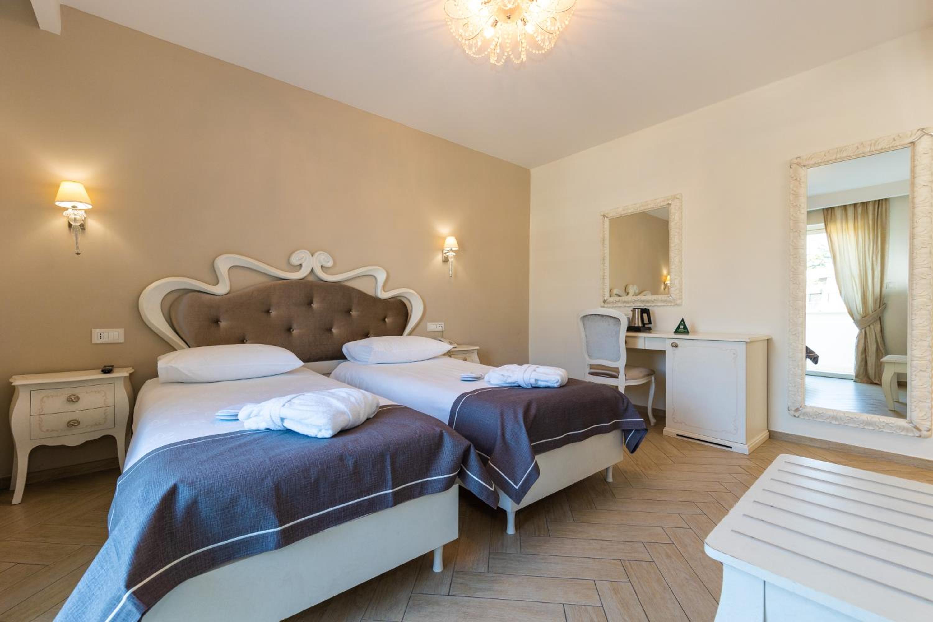 Double or Twin Room - Annex Villa