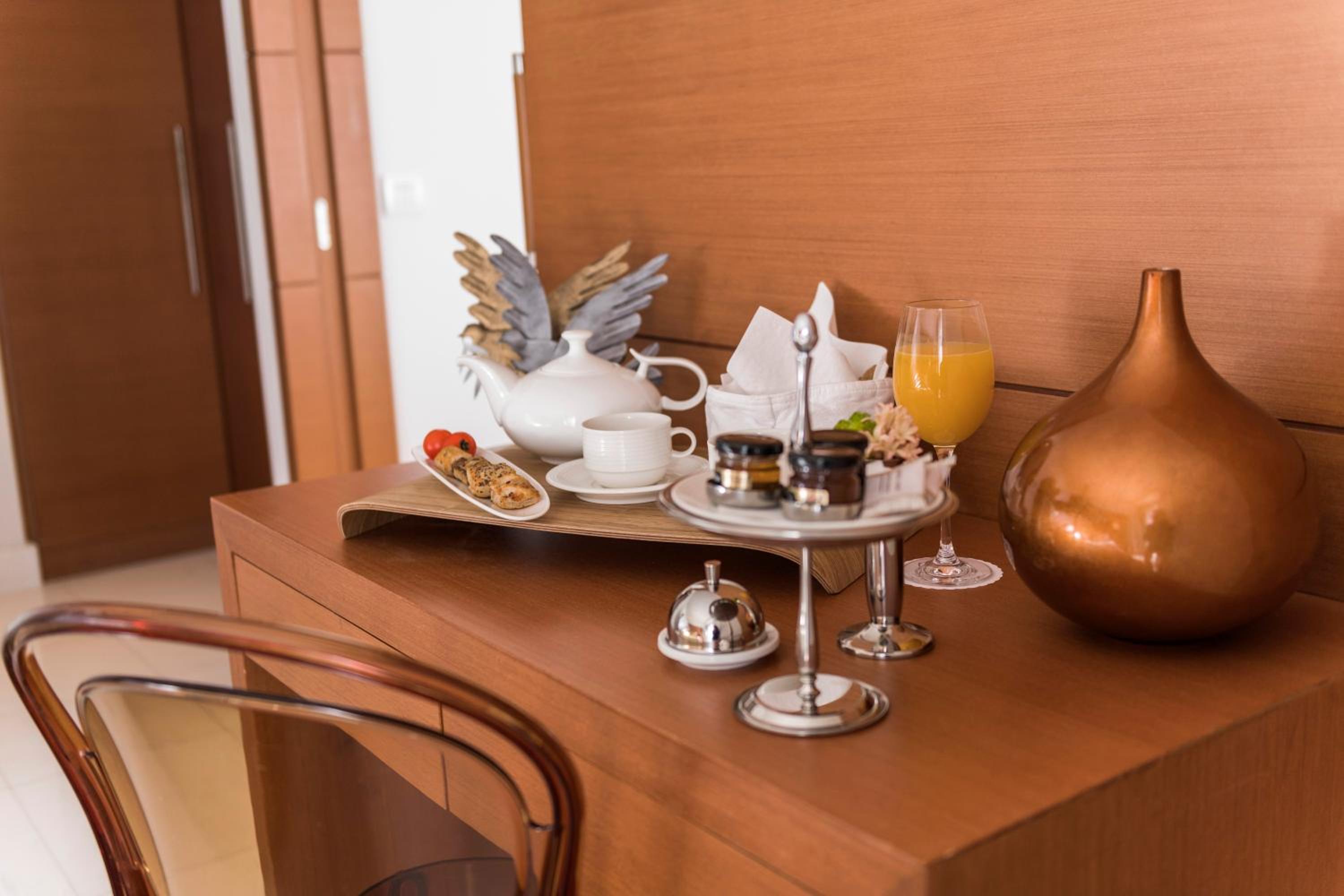 Junior Two Bedroom Suite 