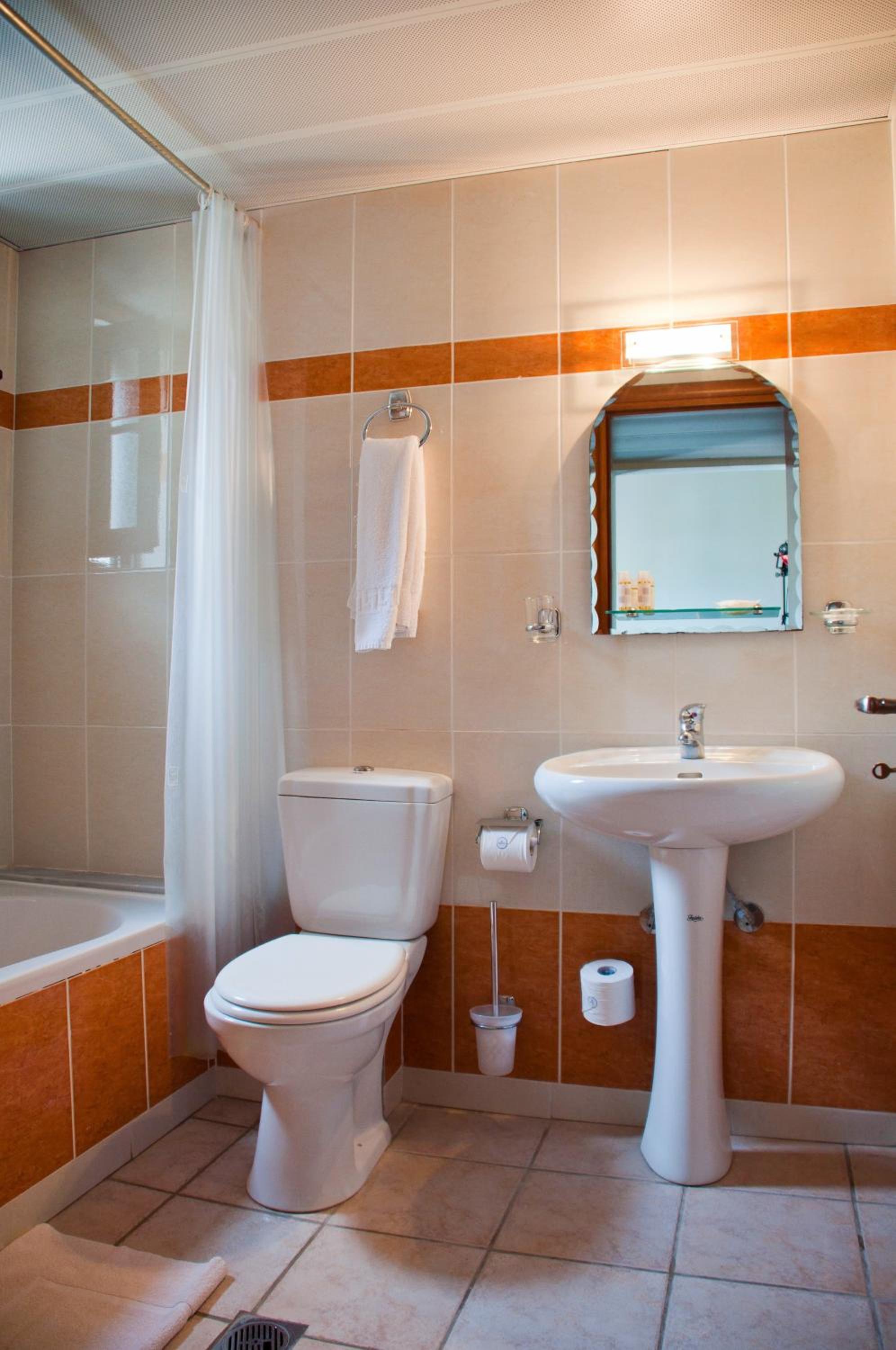 One Bedroom Apartment with Garden View