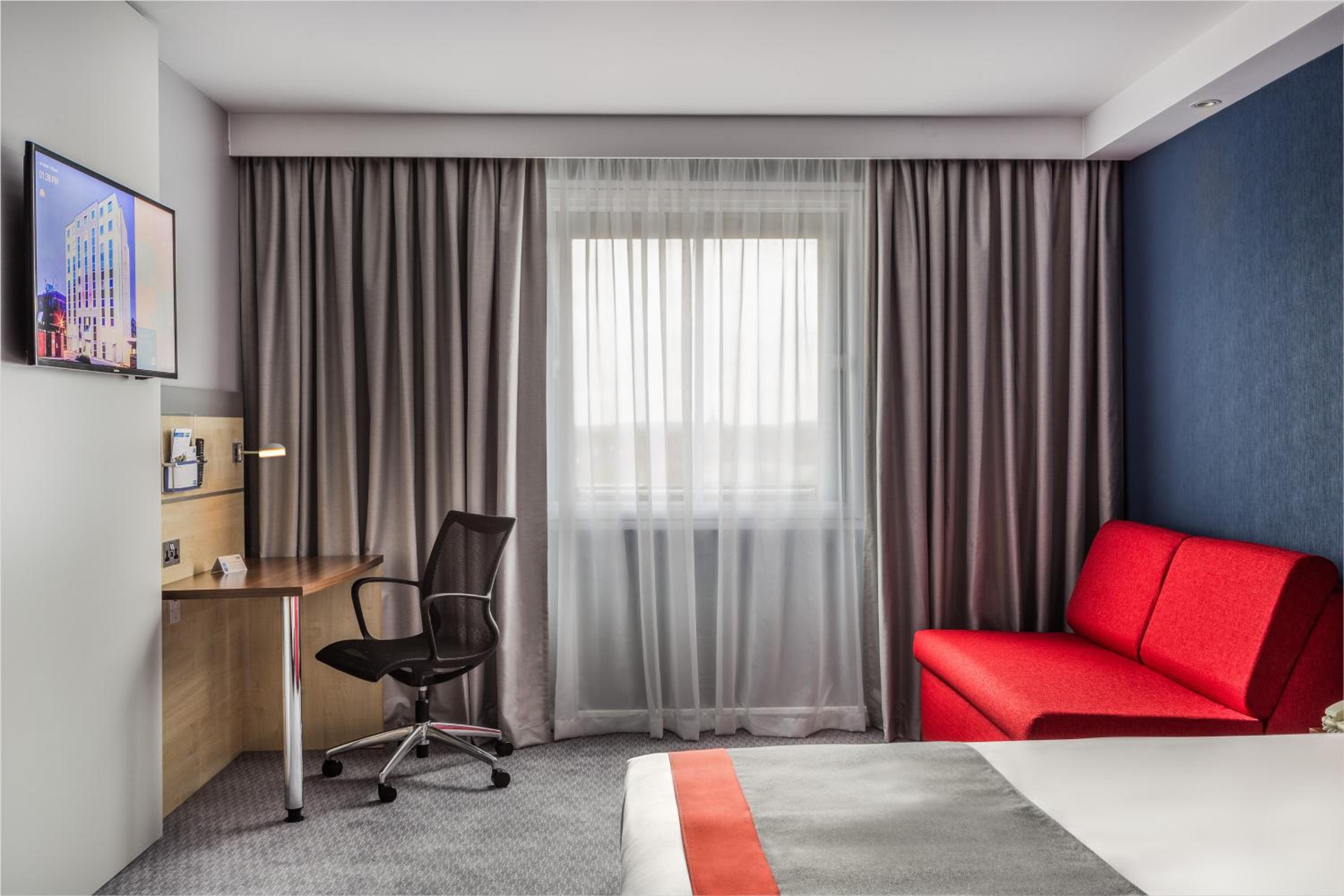 Standard Double Room with Sofa Bed and Free Hot Breakfast