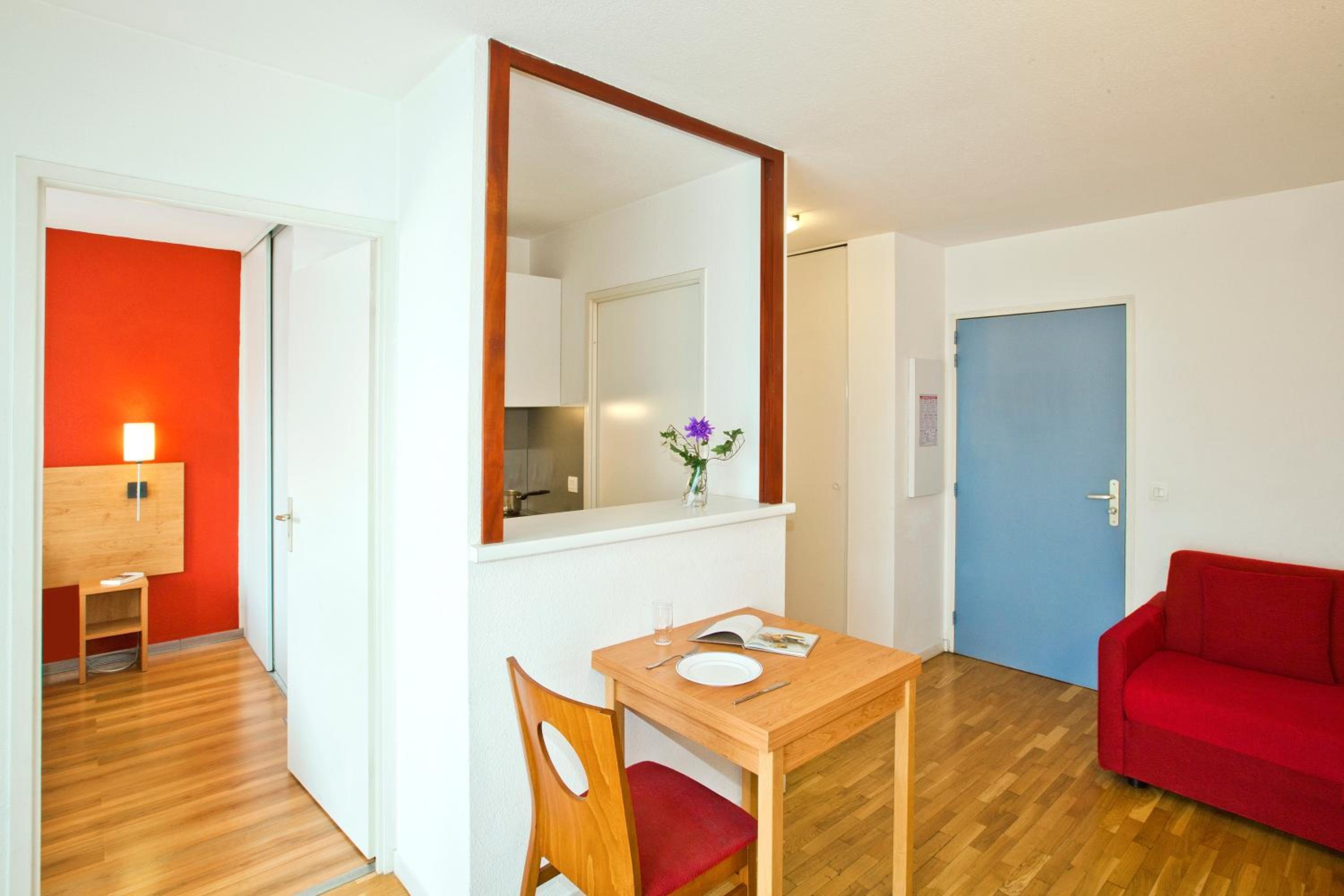 One-Bedroom Apartment (4 Adults)