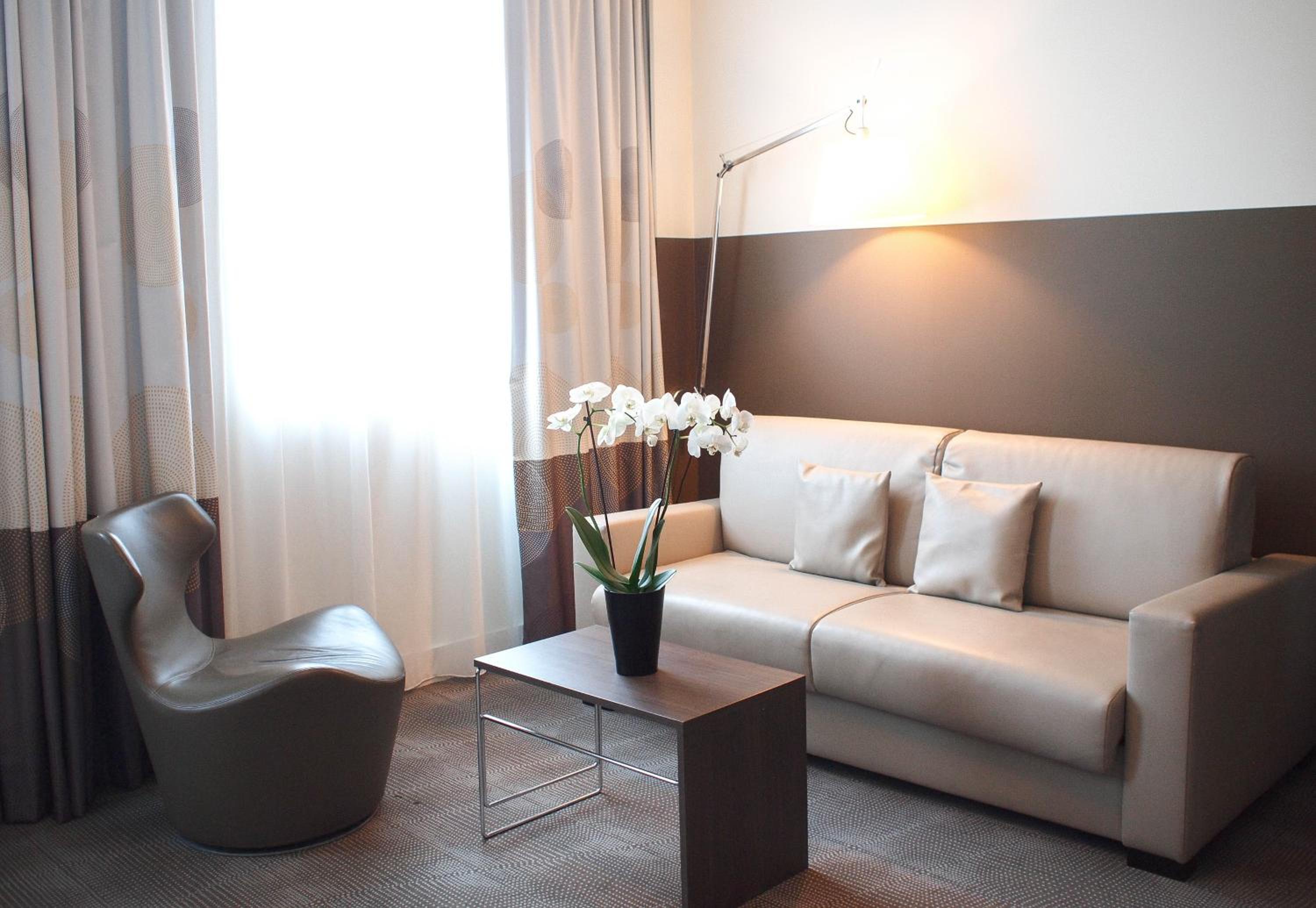 Suite with One Double Bed and Sofa Bed