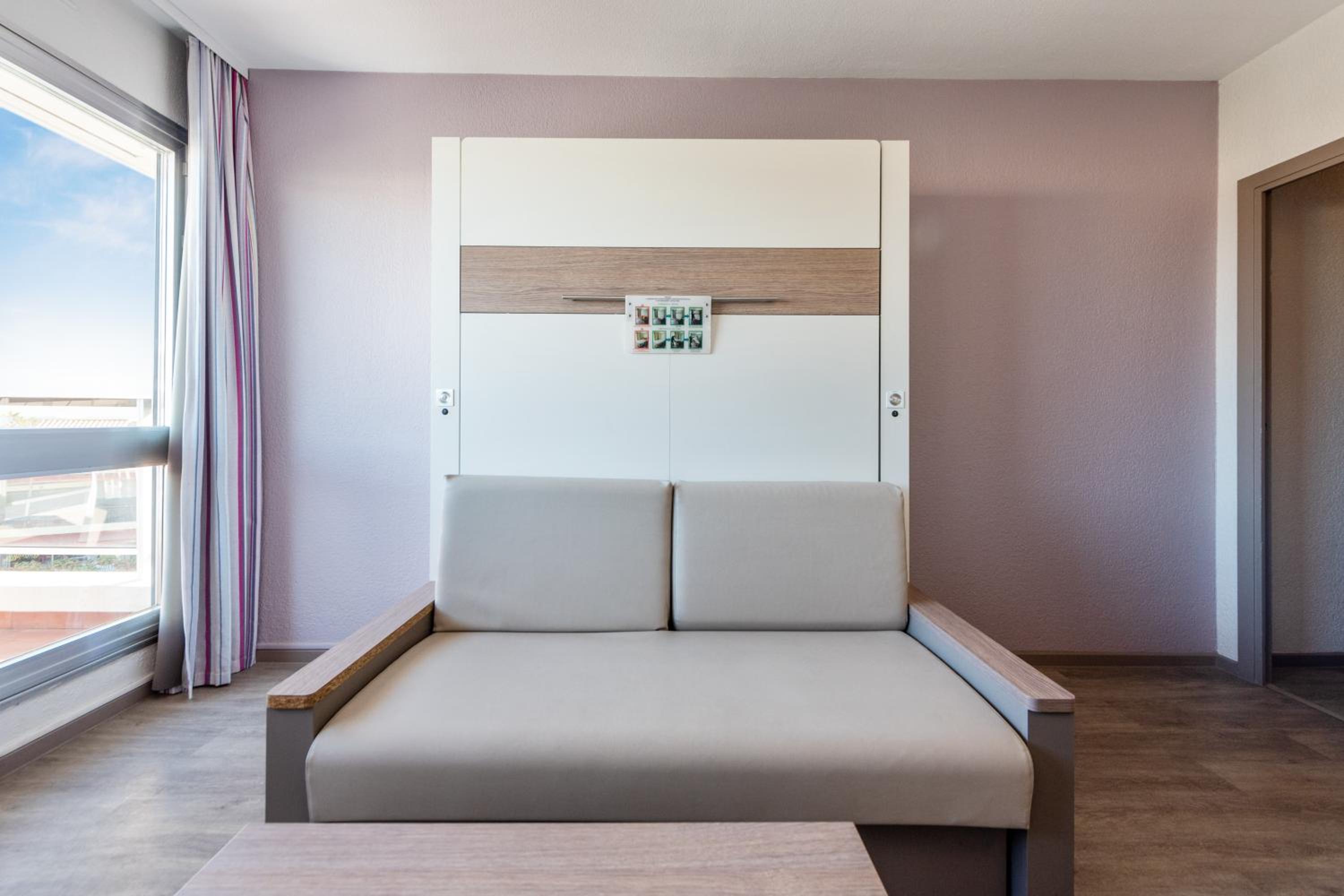 Studio with Sleeping Alcove and Air Conditioning (4 People) - Sea View