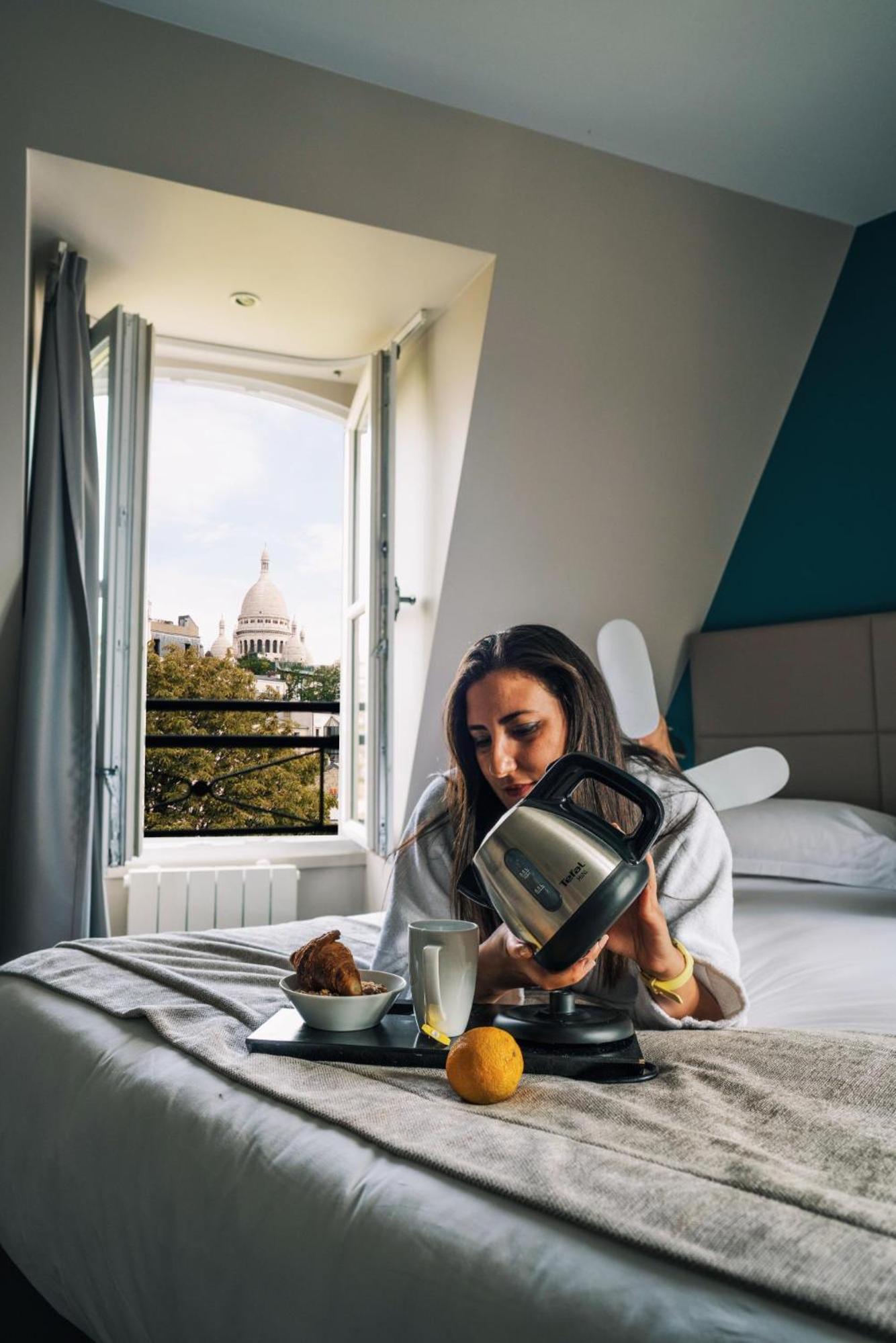 Suite with Paris View