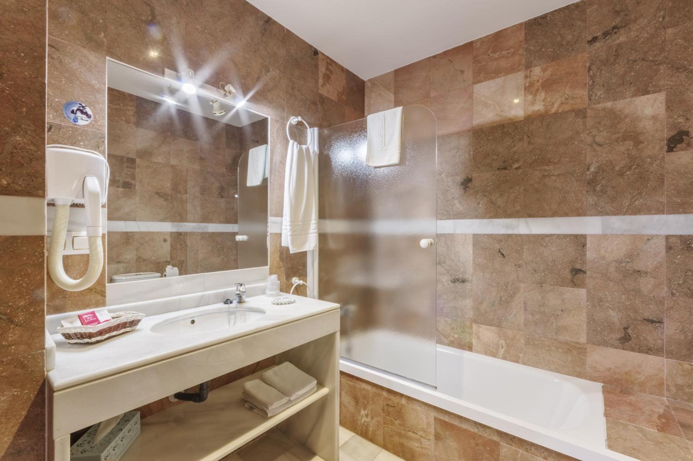 Double Room - Interior