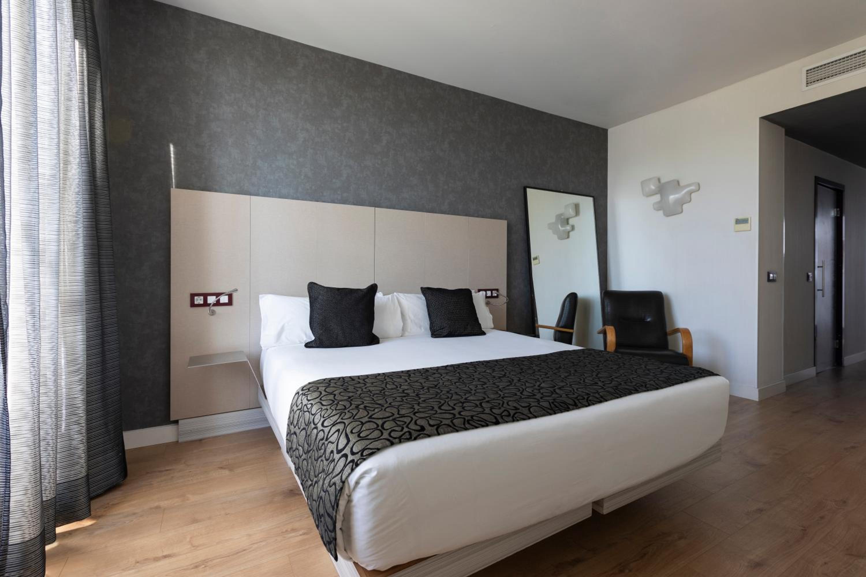 Junior Suite with view and Balcony