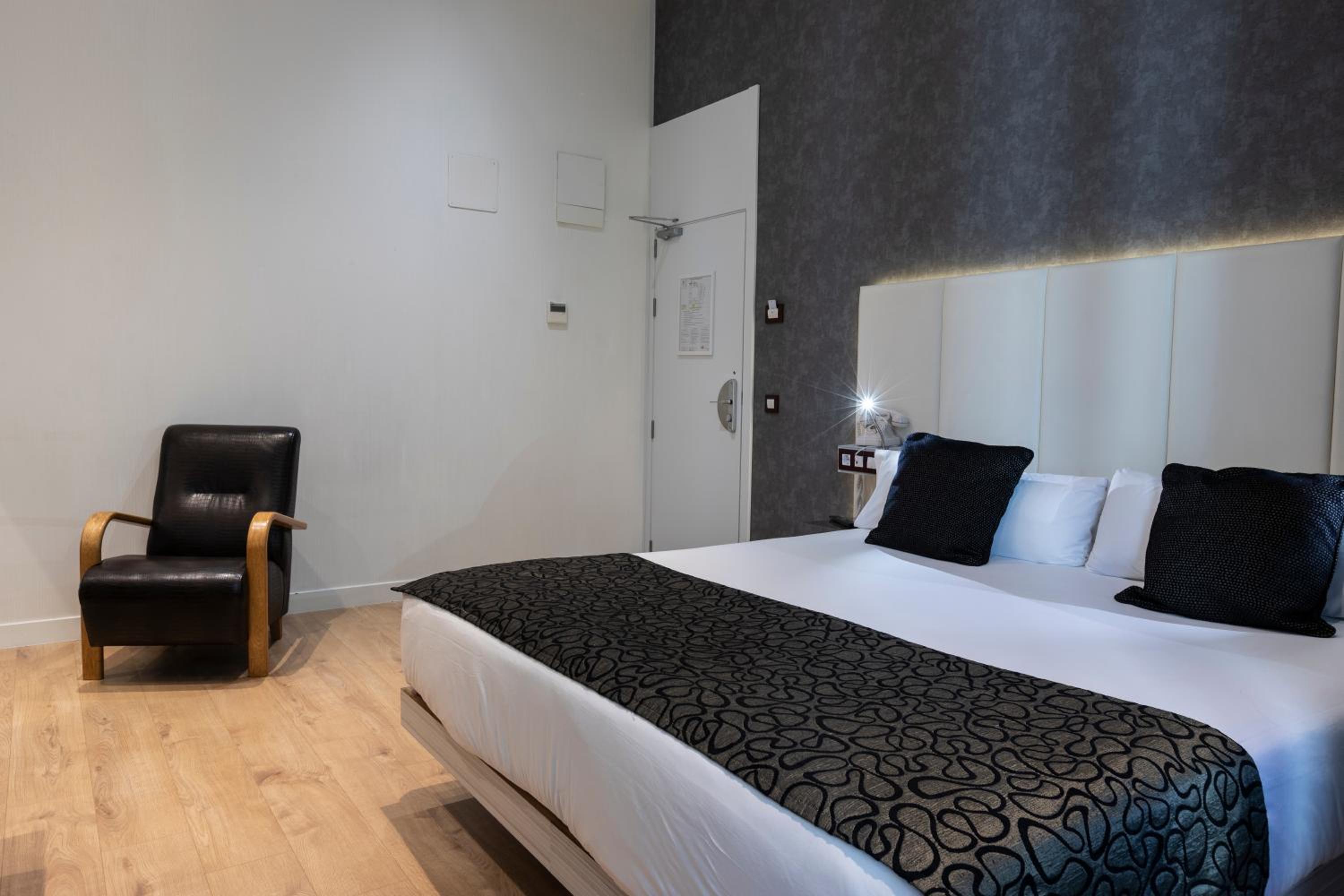 Double Superior Room with views and Balcony