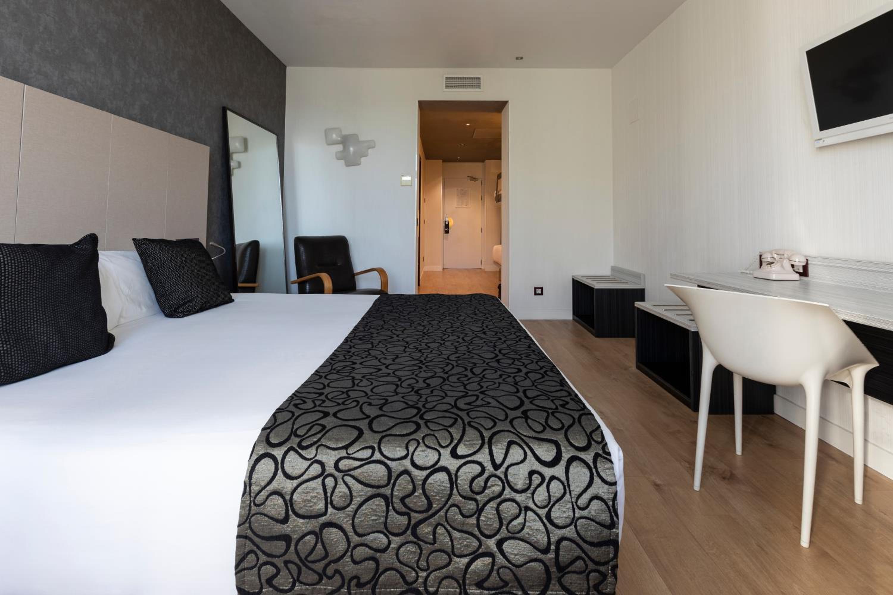 Quadruple Room (4 Adults)