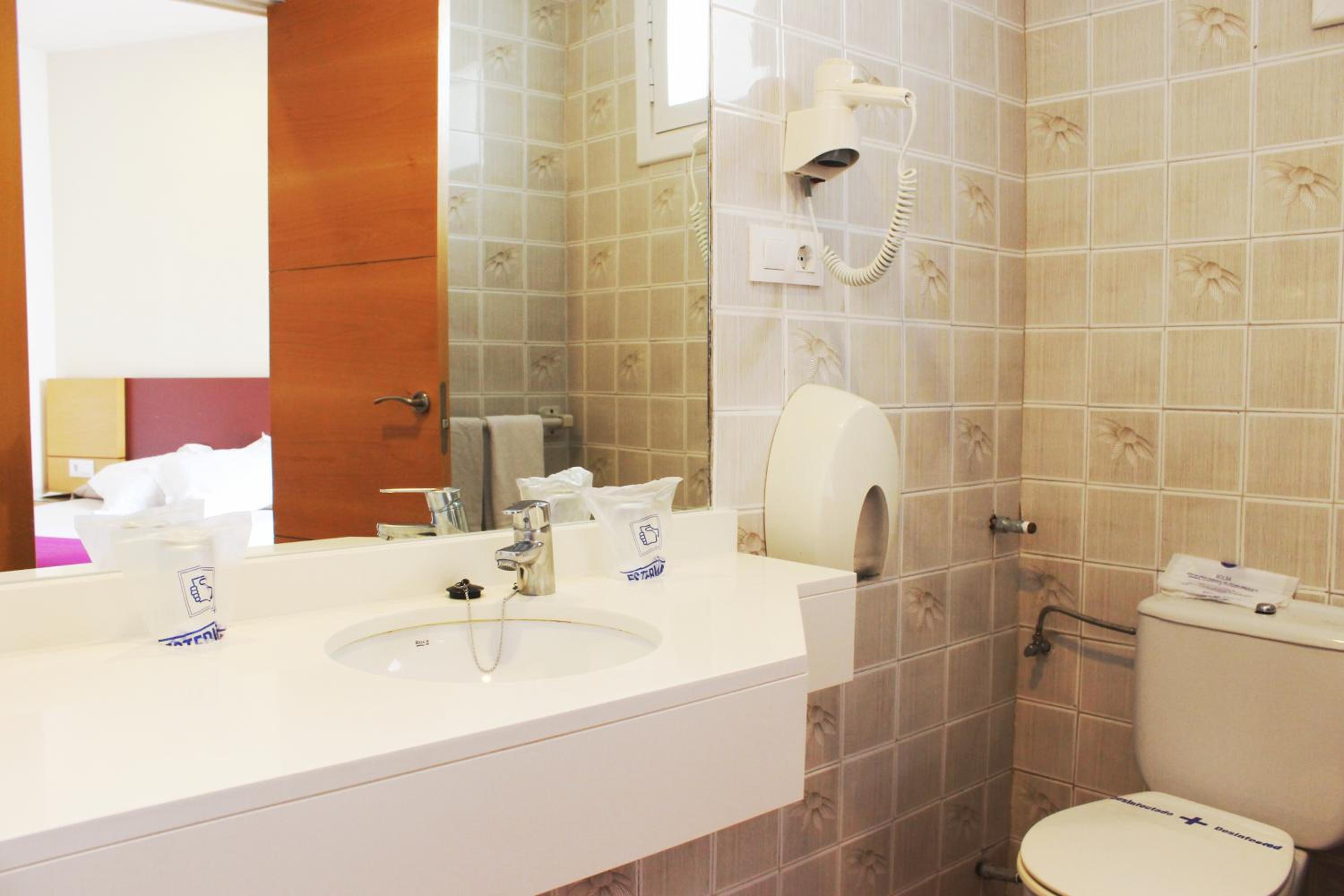 Triple Room (2 Adults + 1 Child Up To 14 Years)