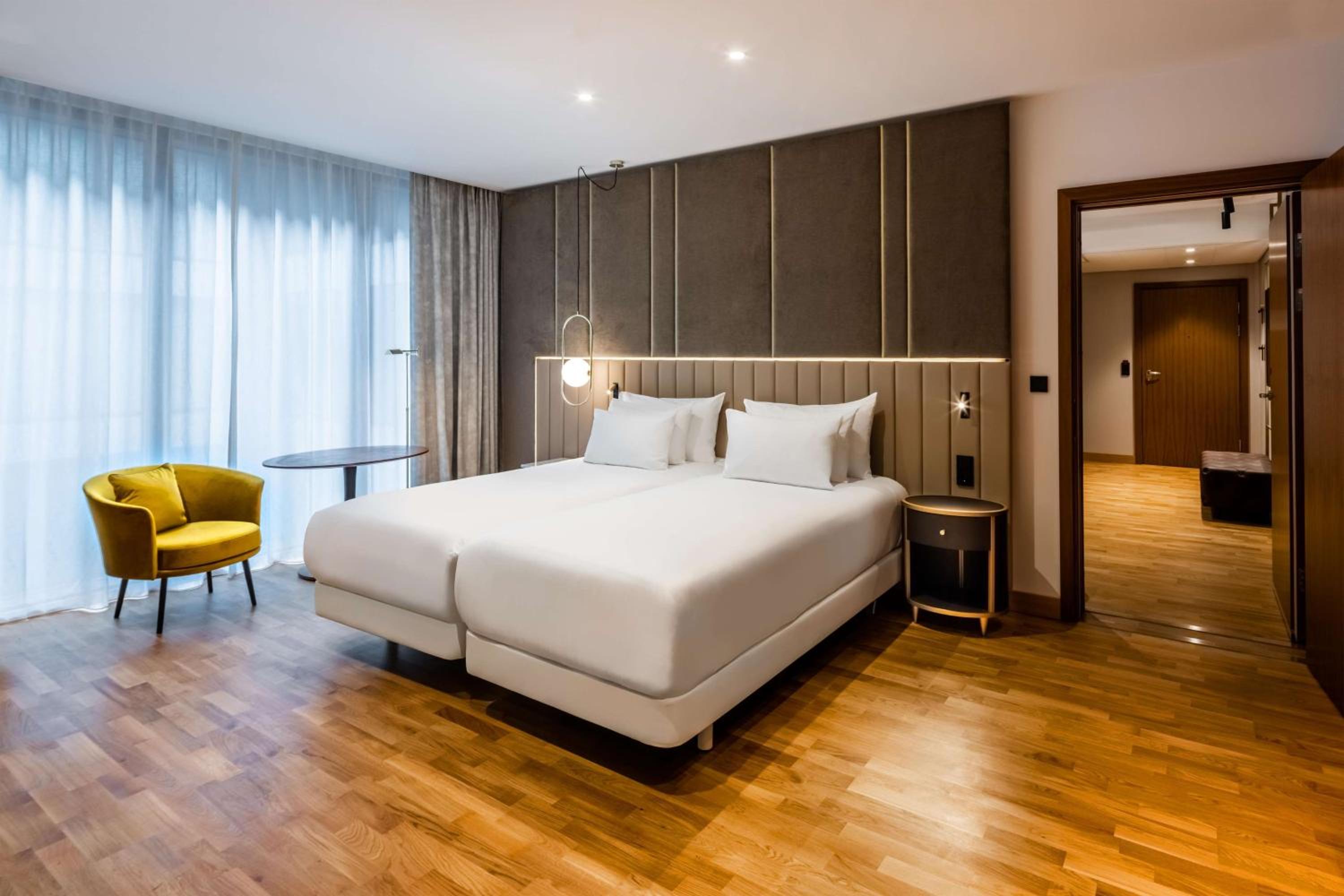 Atrium Room with Extra Bed