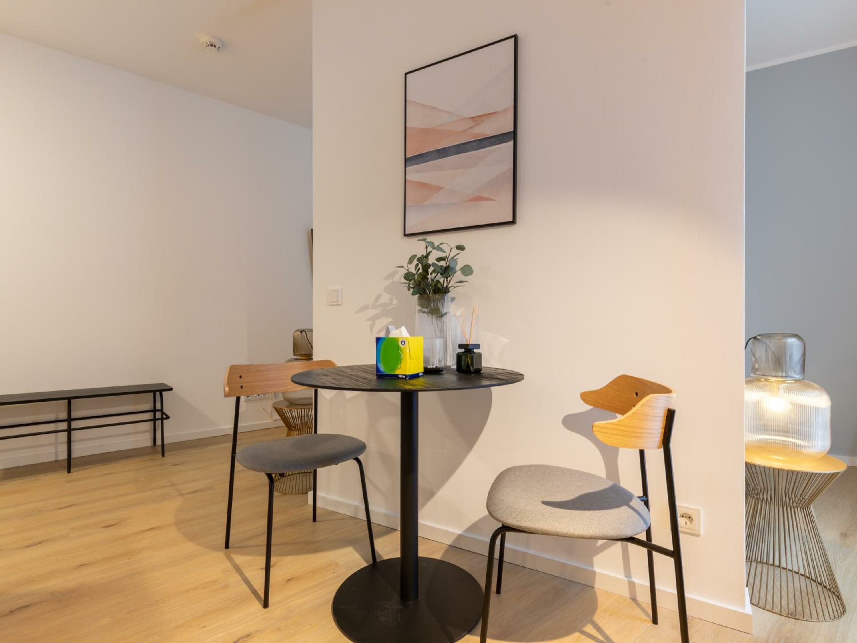 Suite L with balcony