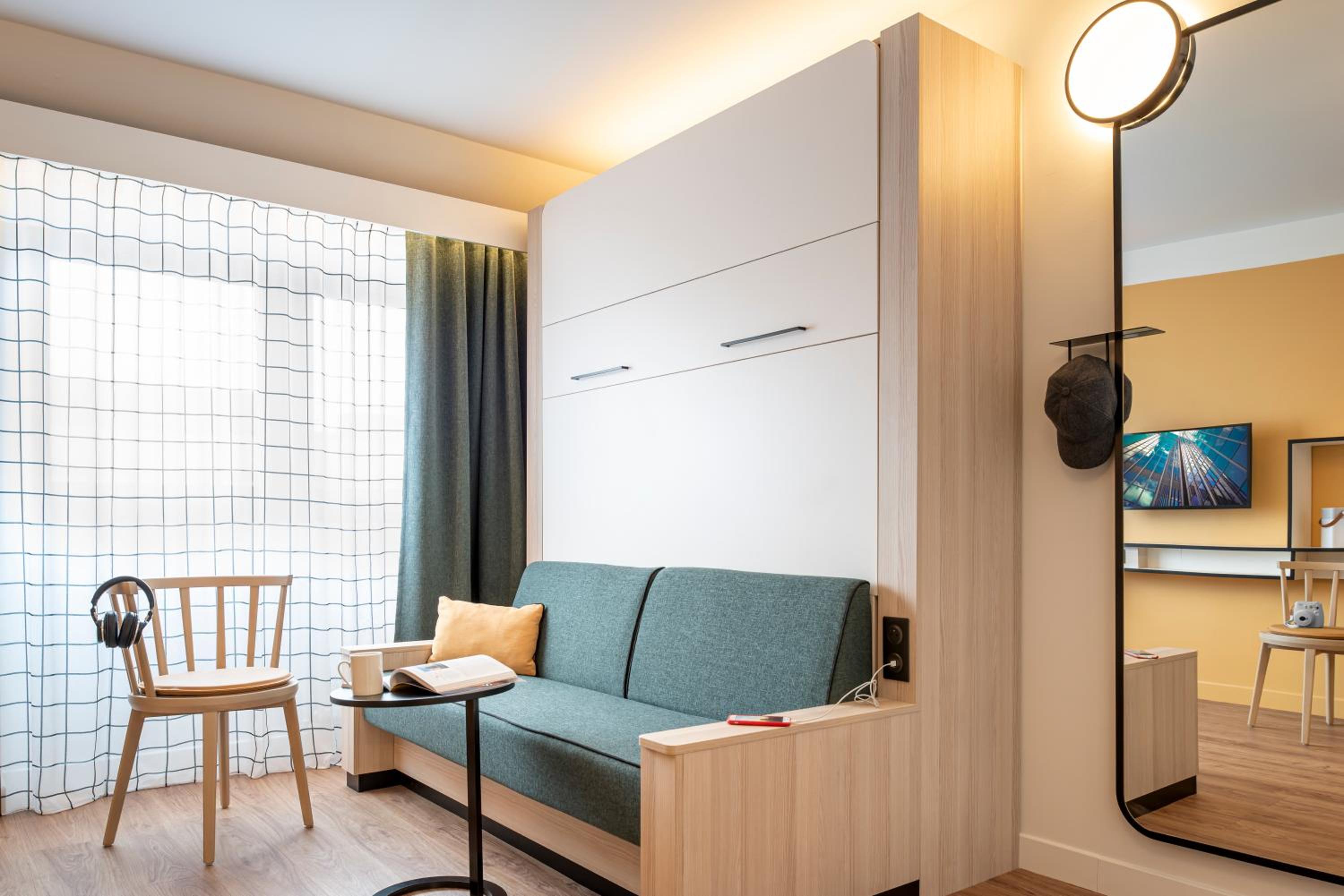 Studio (2 Adults)