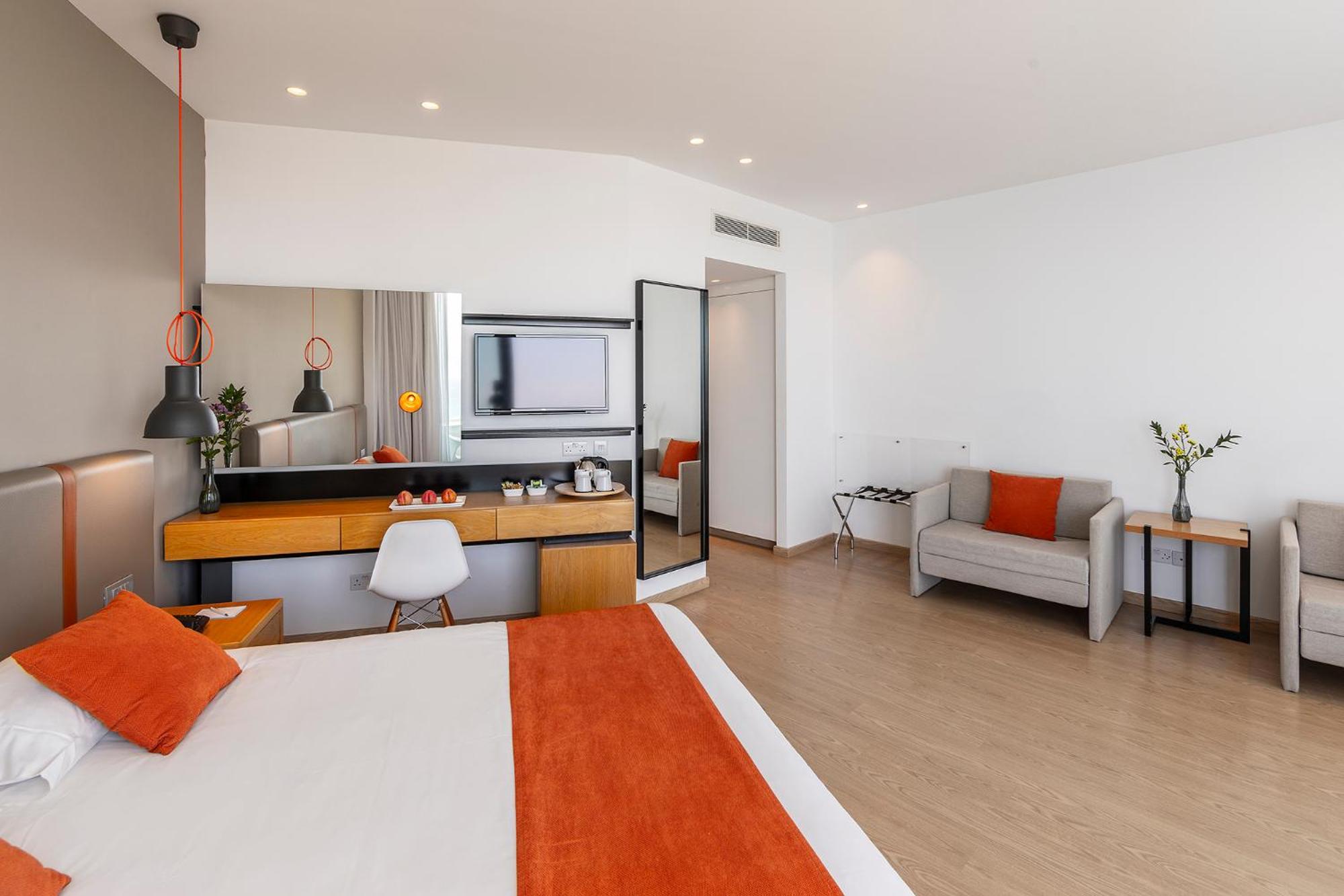 Family Room with Sea View