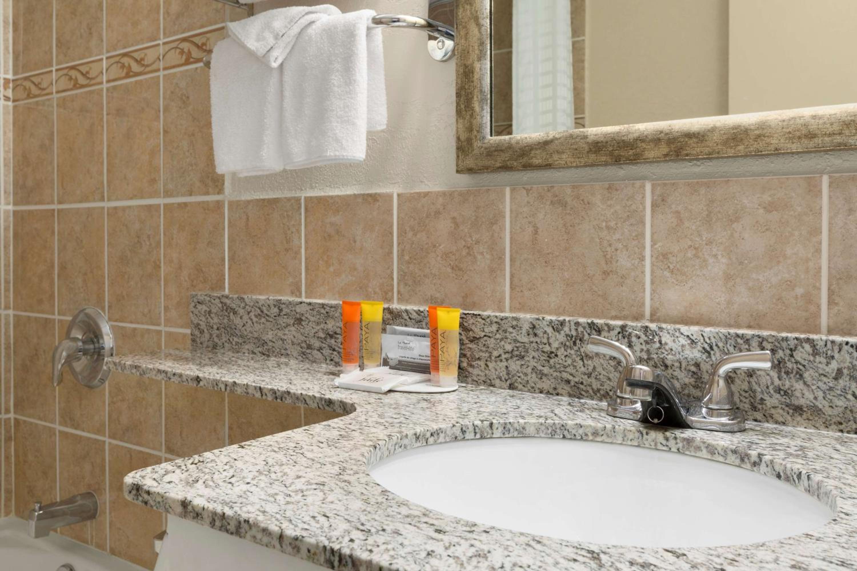 Double Room with Two Double Beds - Non-Smoking