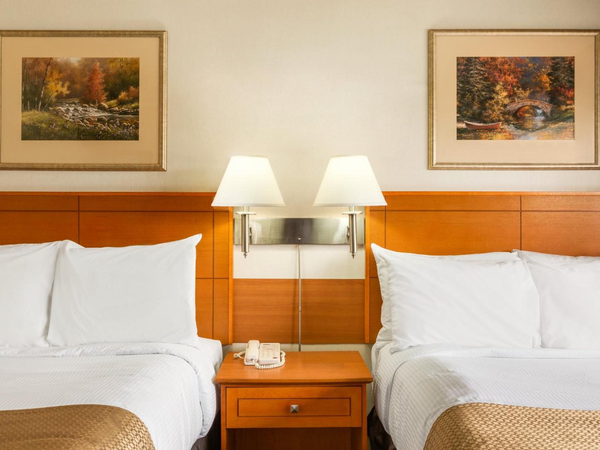 Double Room with Two Double Beds - Non-Smoking