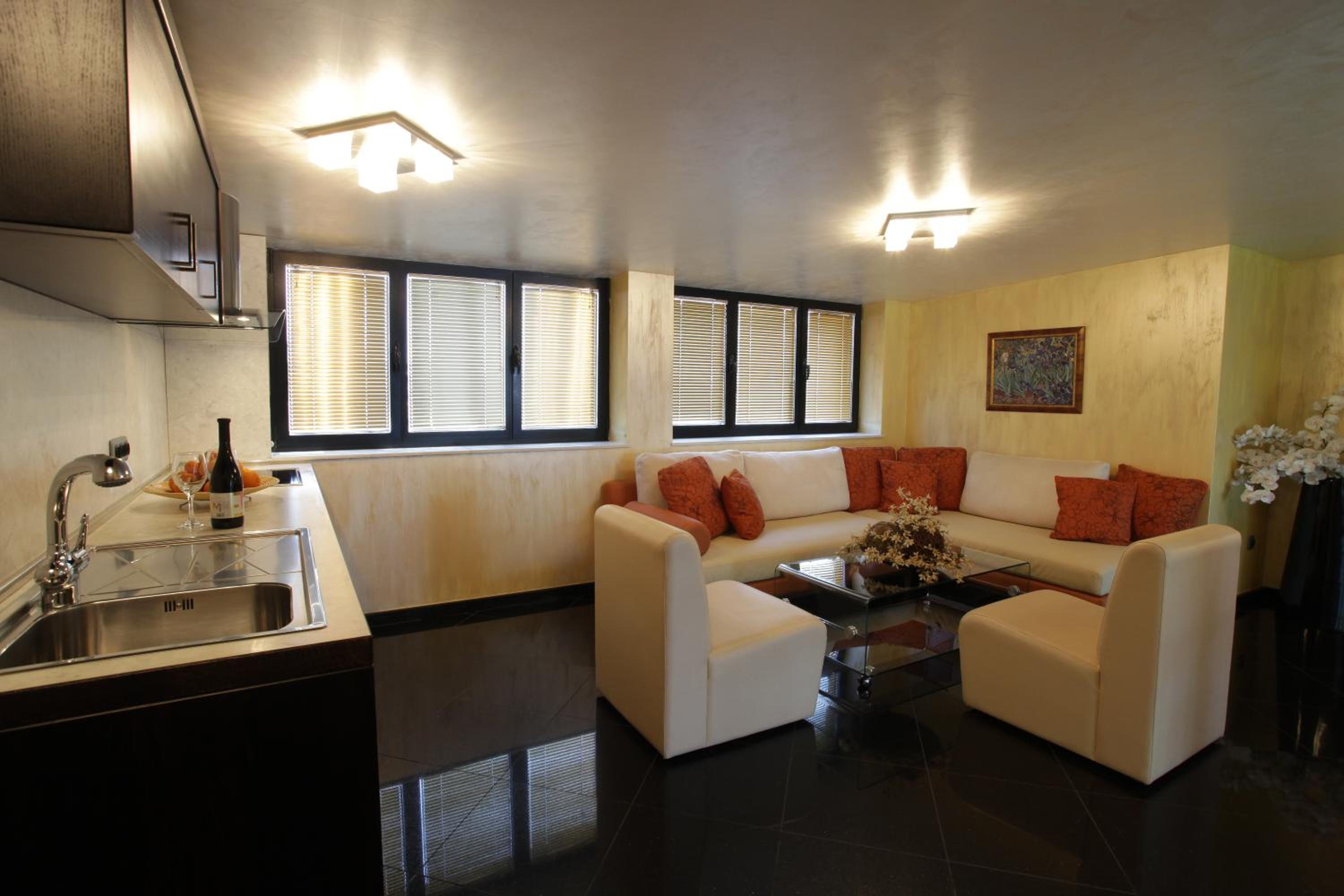 One-Bedroom Apartment