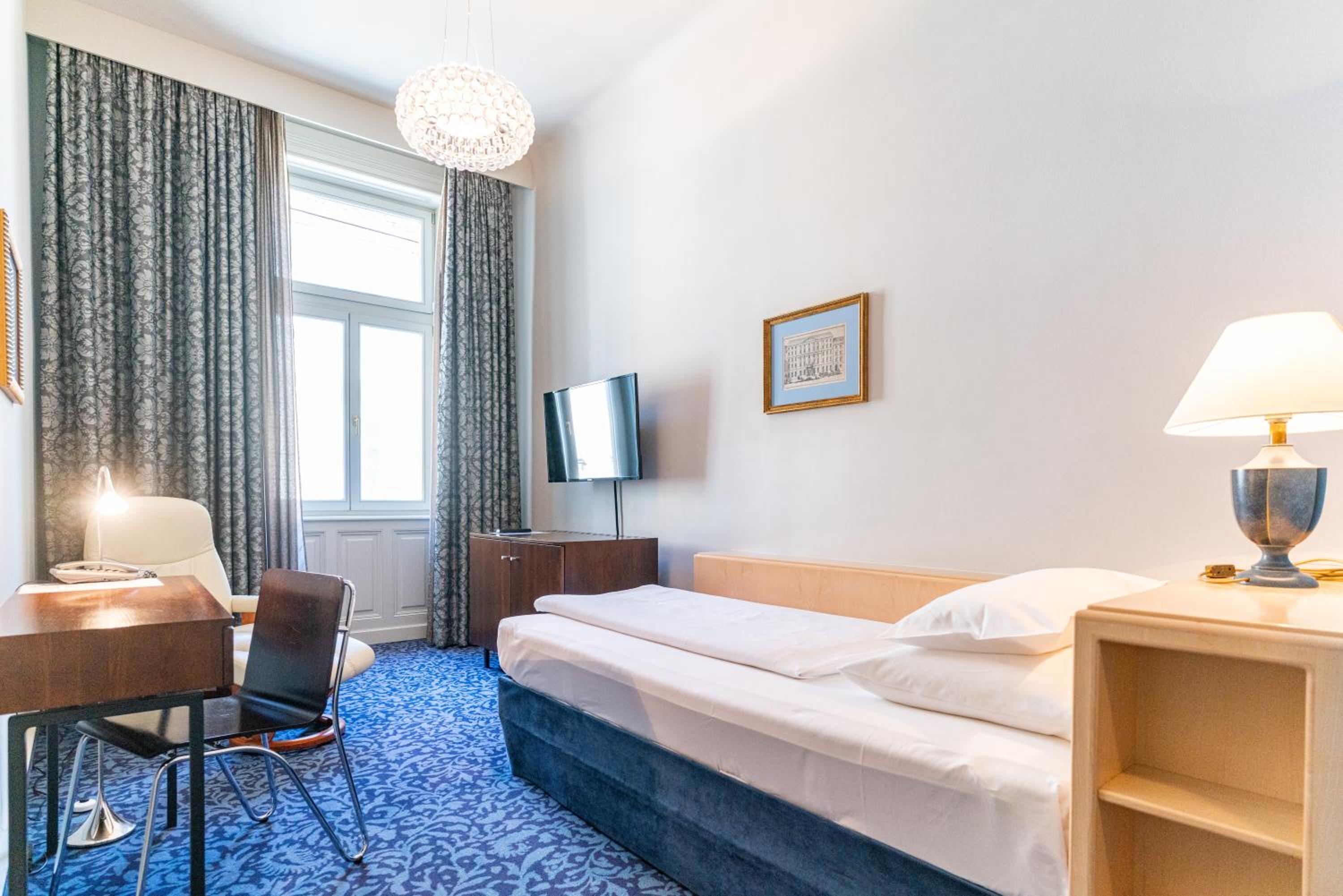 Single Room with Bath