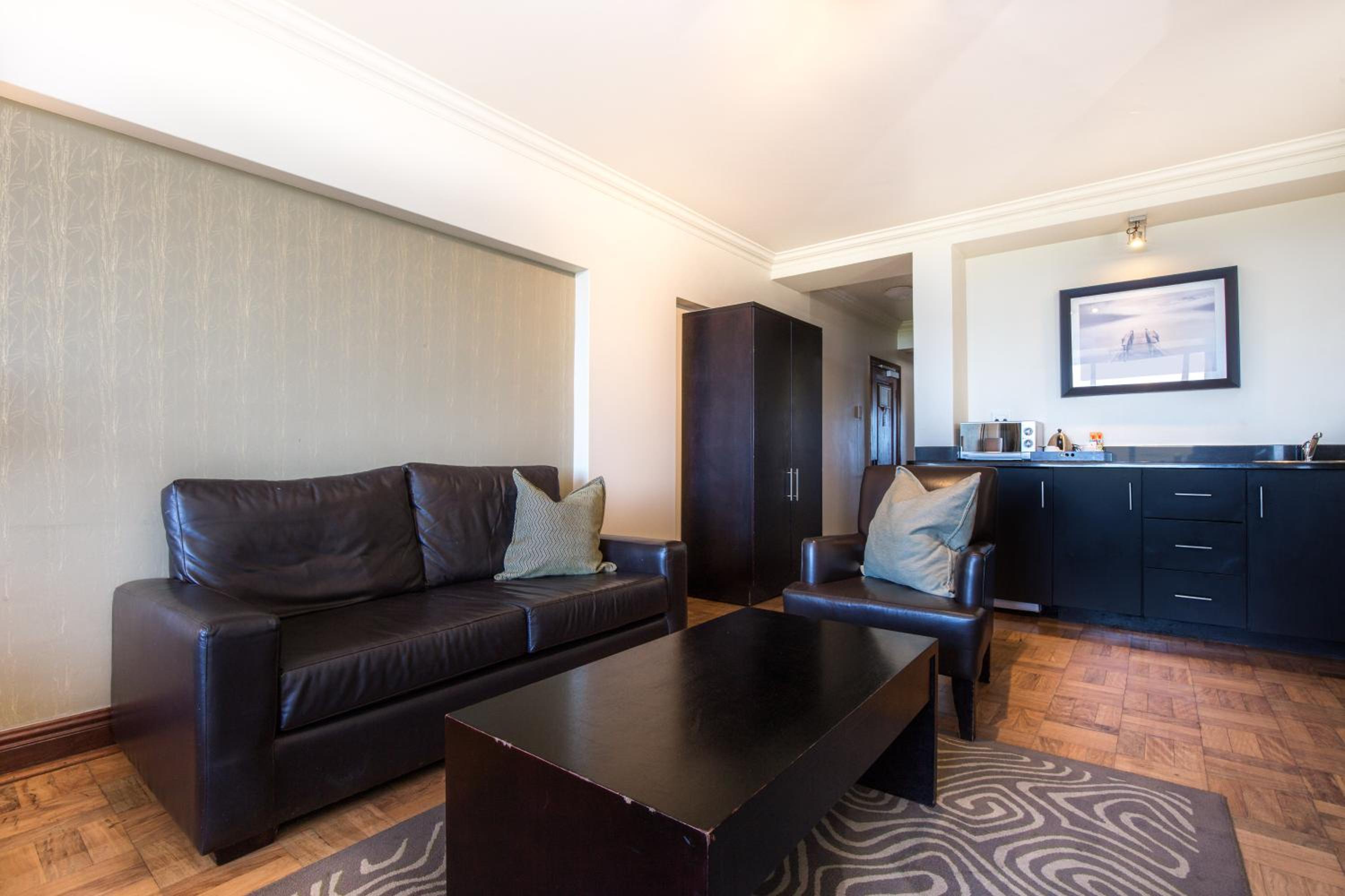 Superior King Suite