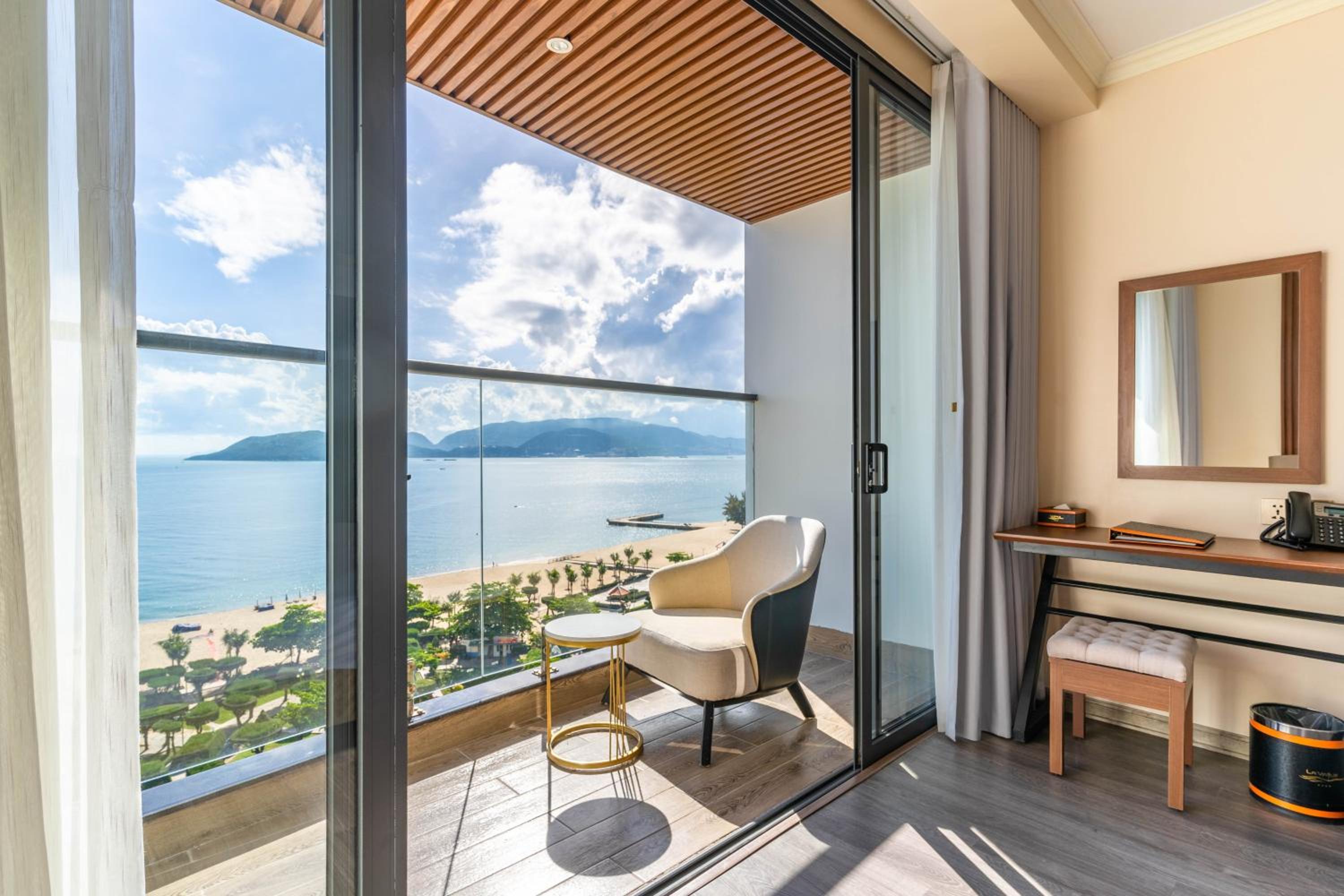 Premier Deluxe Room with Ocean View