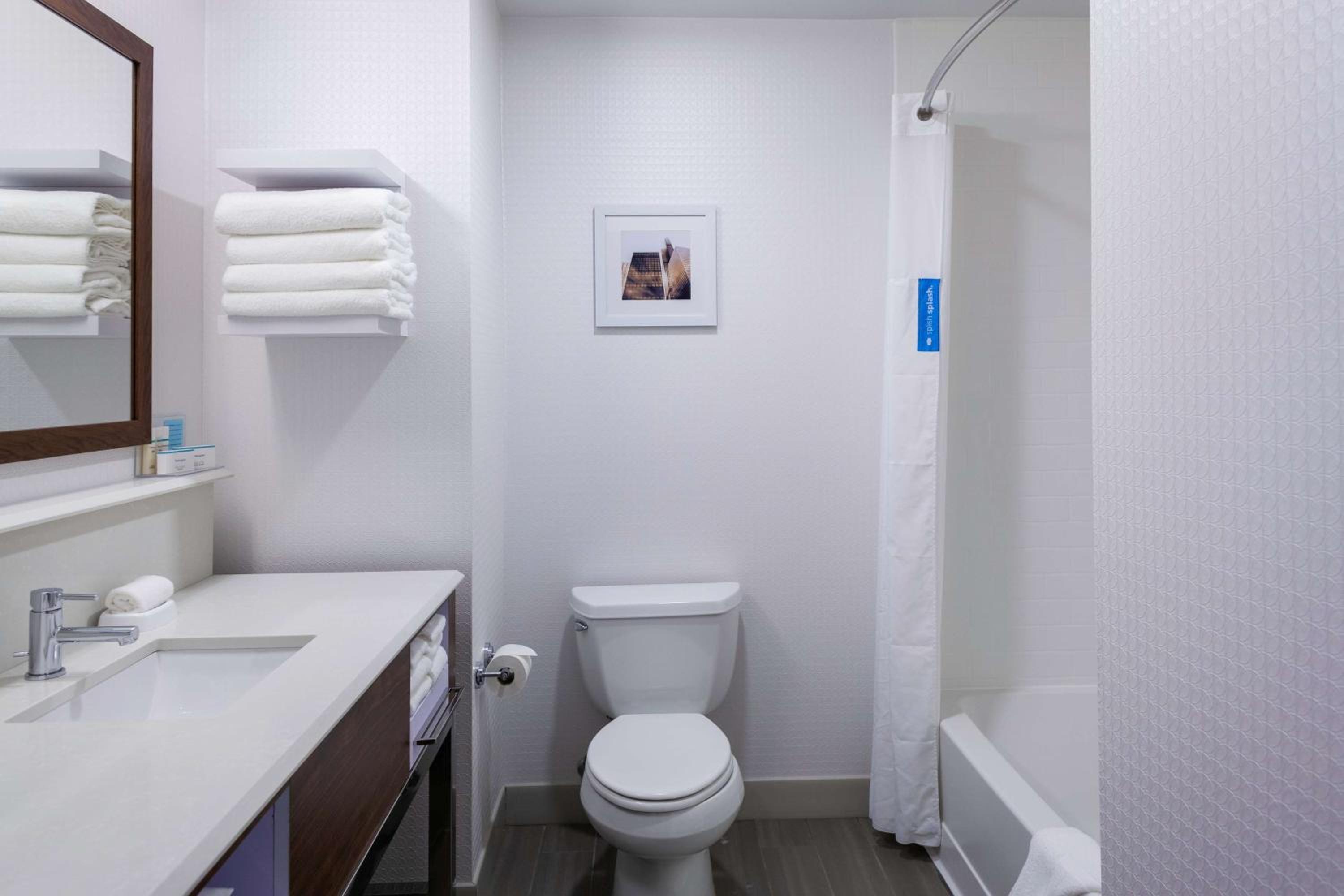 Double Room with Two Queen Beds - Mobility/Hearing Accessible with Roll-In Shower