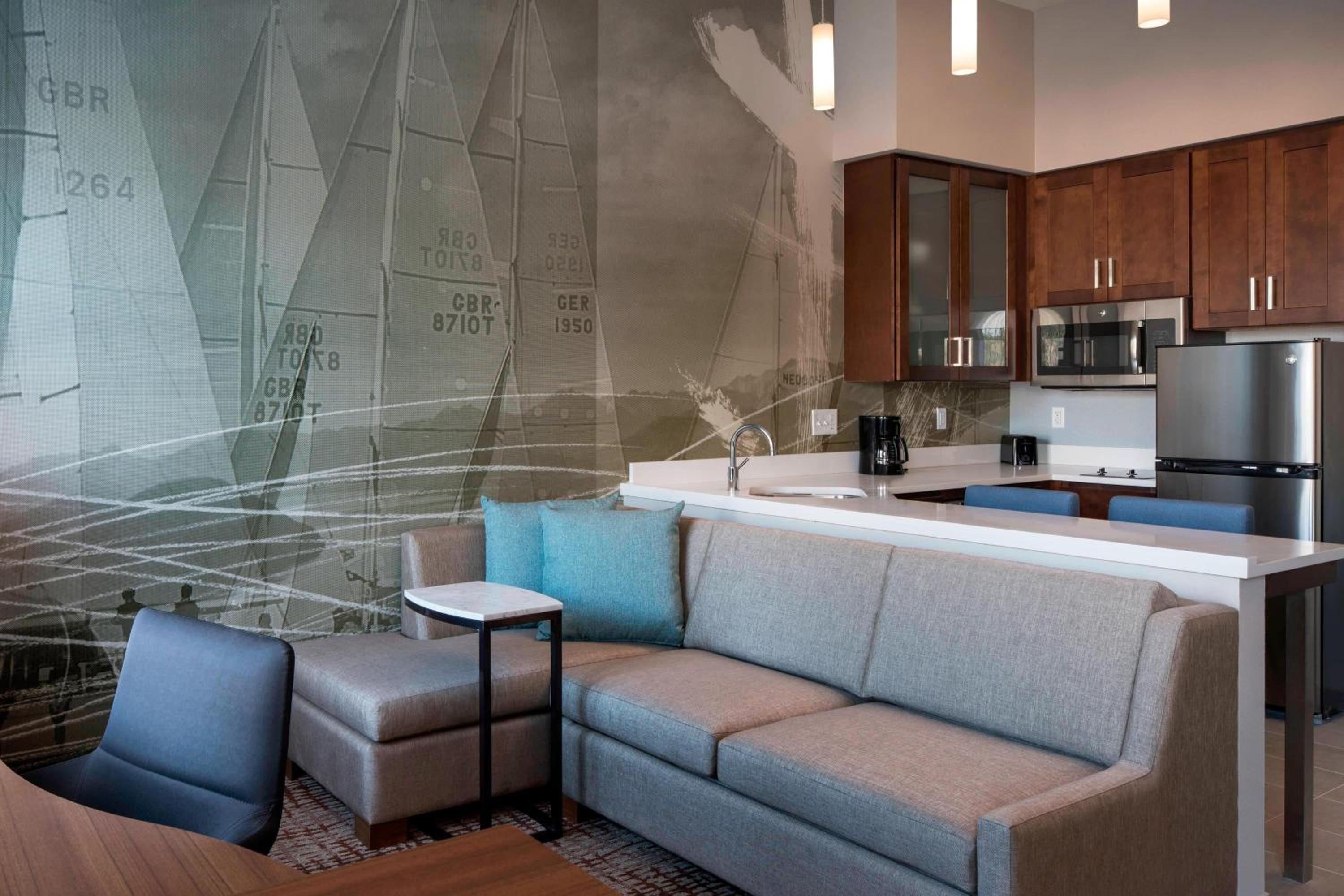 King Studio with Sofa Bed