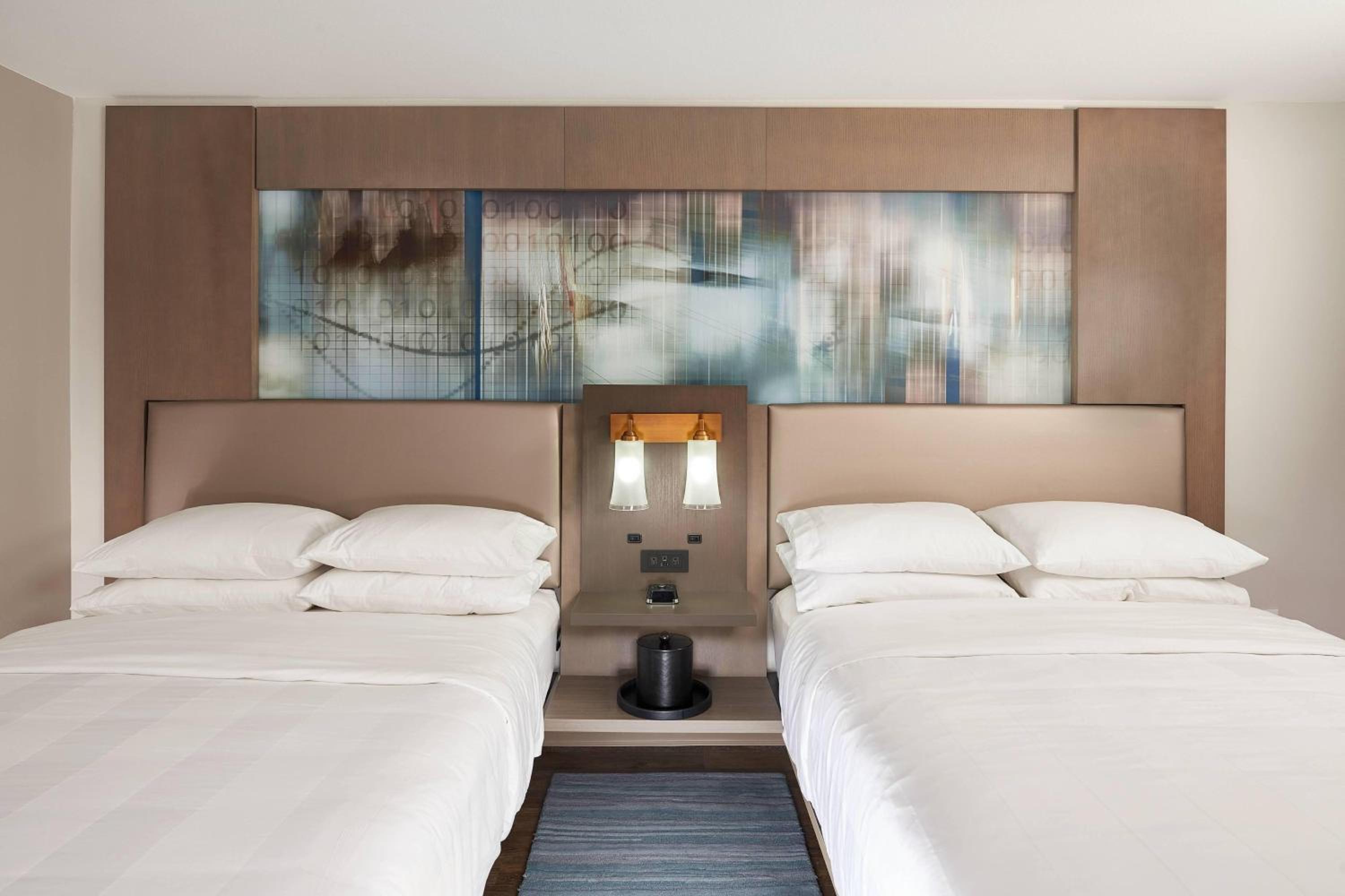 Two Queen Beds, Floors 2-7