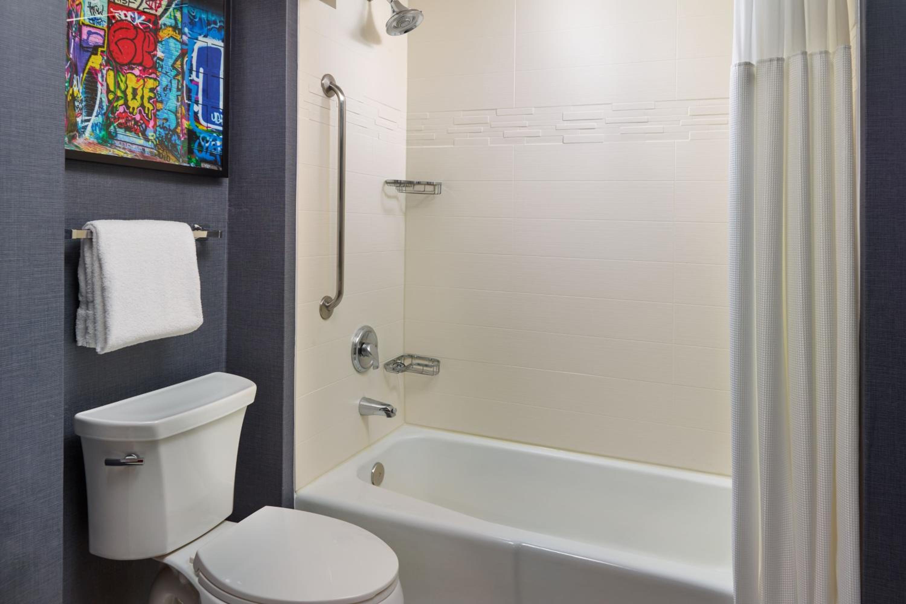 One-Bedroom Corner King suite with Sofa Bed