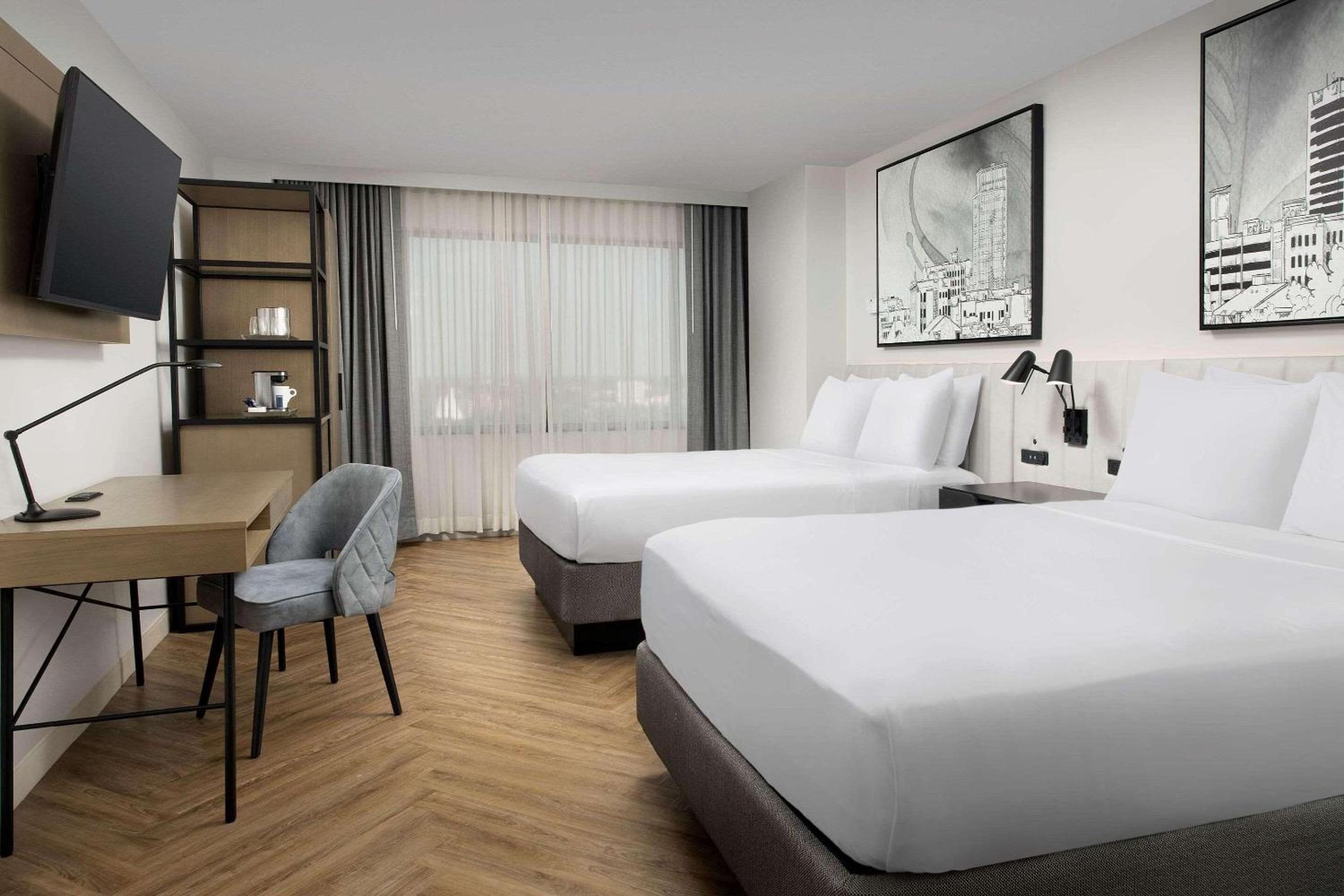 Double Room with Two Double Beds - Disability Access