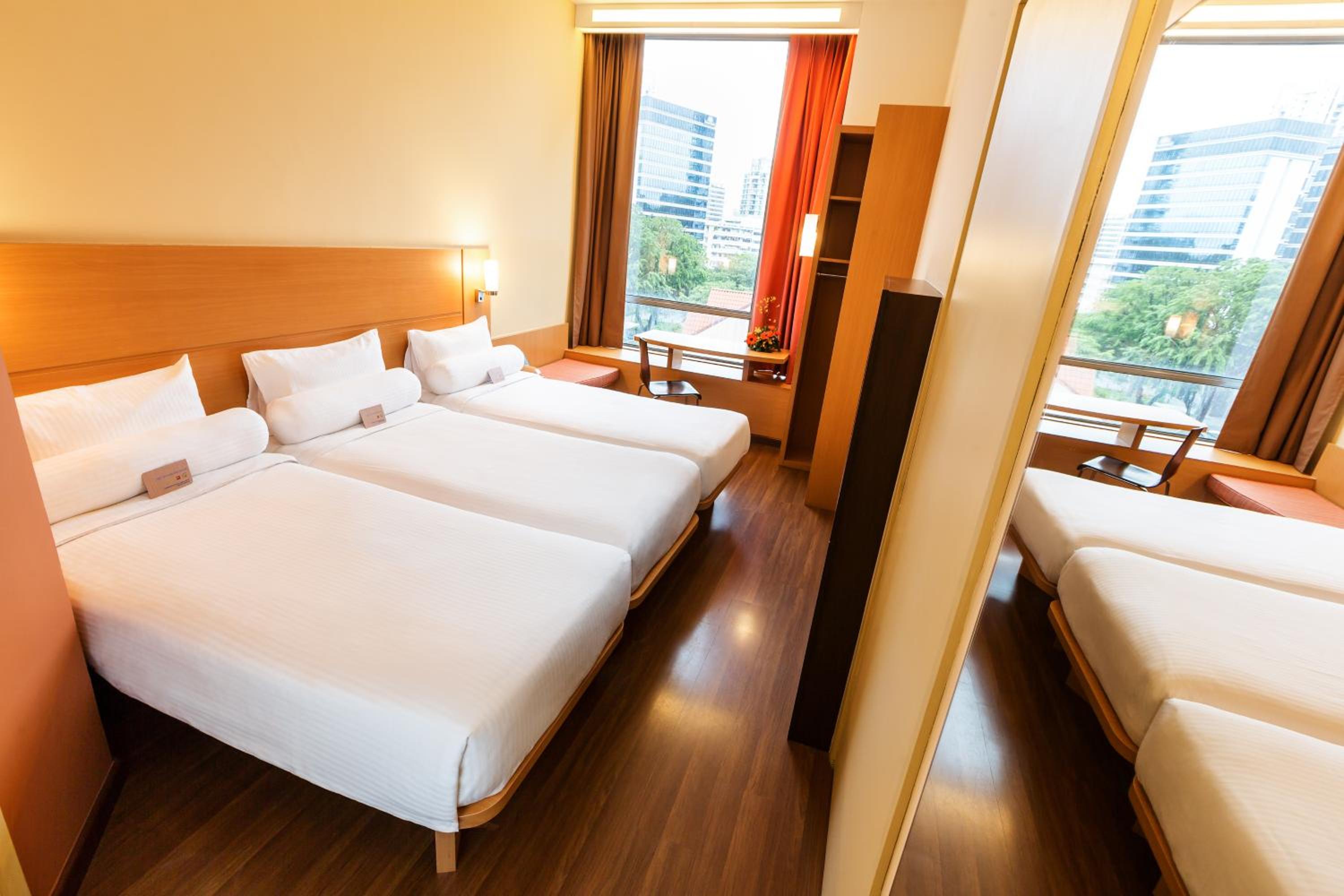 Standard Triple Room with 3 Single Beds