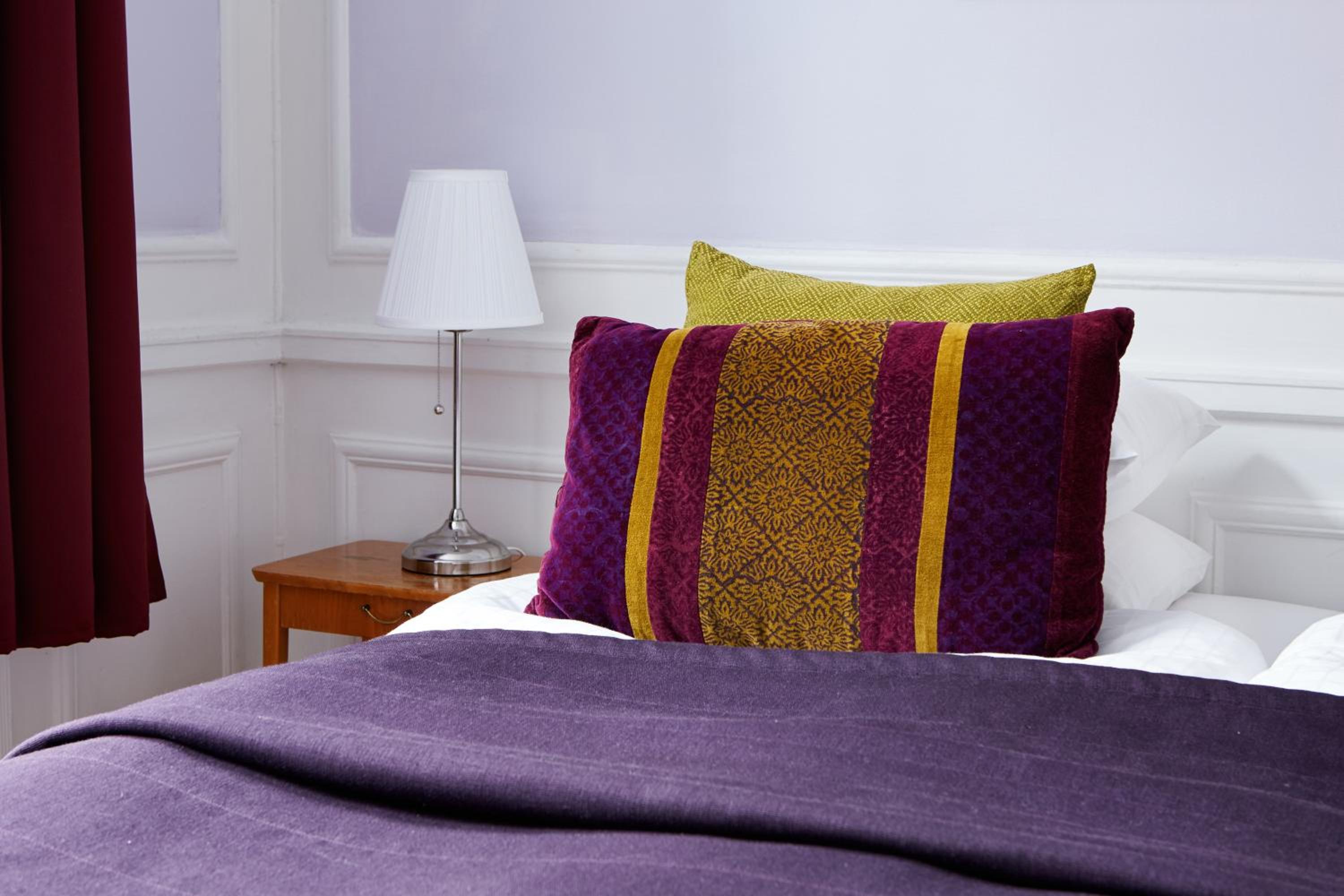 Twin Room with Private Bathroom