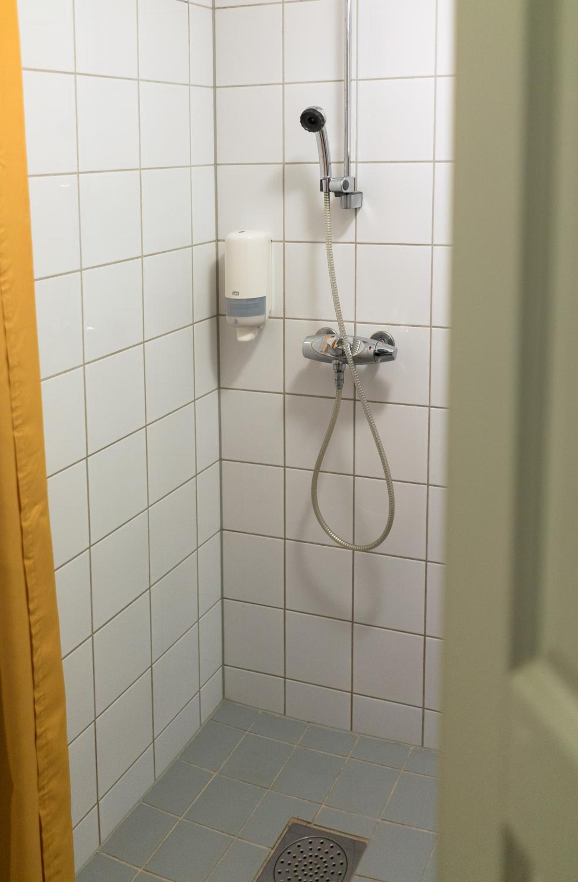 Budget Quadruple Room with Shared Bathroom